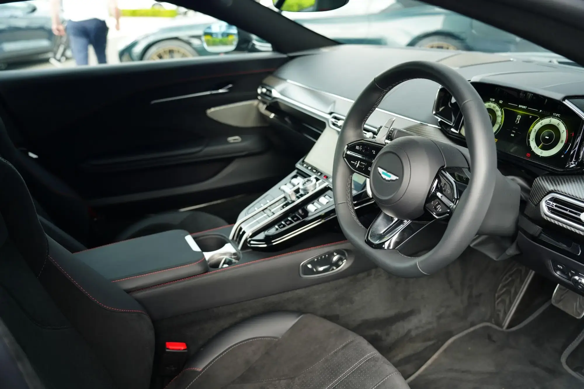 Aston Martin Vantage Image 4 Aston Martin Vantage Image 4