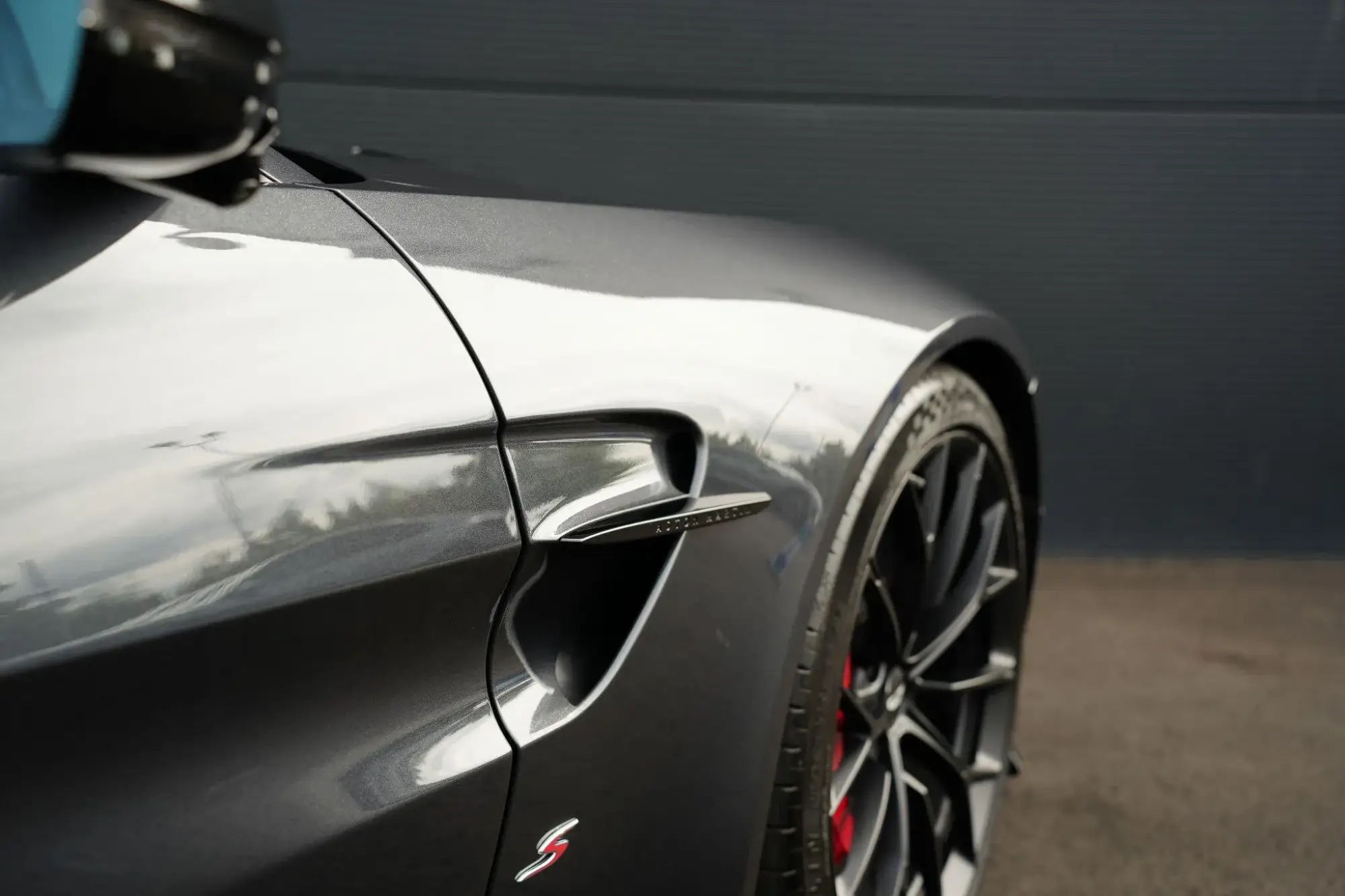 Aston Martin Vantage Image 9 Aston Martin Vantage Image 9
