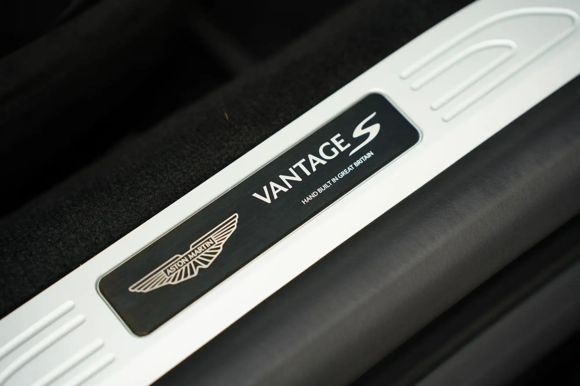 Aston Martin Vantage Image 24 Aston Martin Vantage Image 24