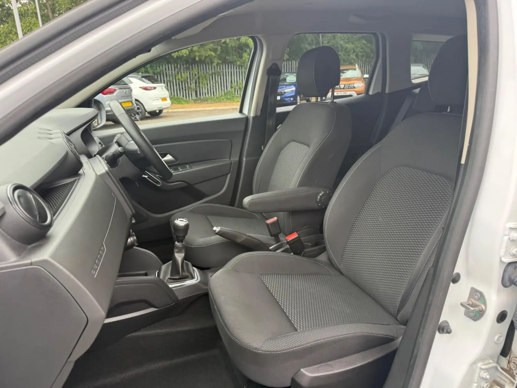 Dacia Duster Image 14 Dacia Duster Image 14