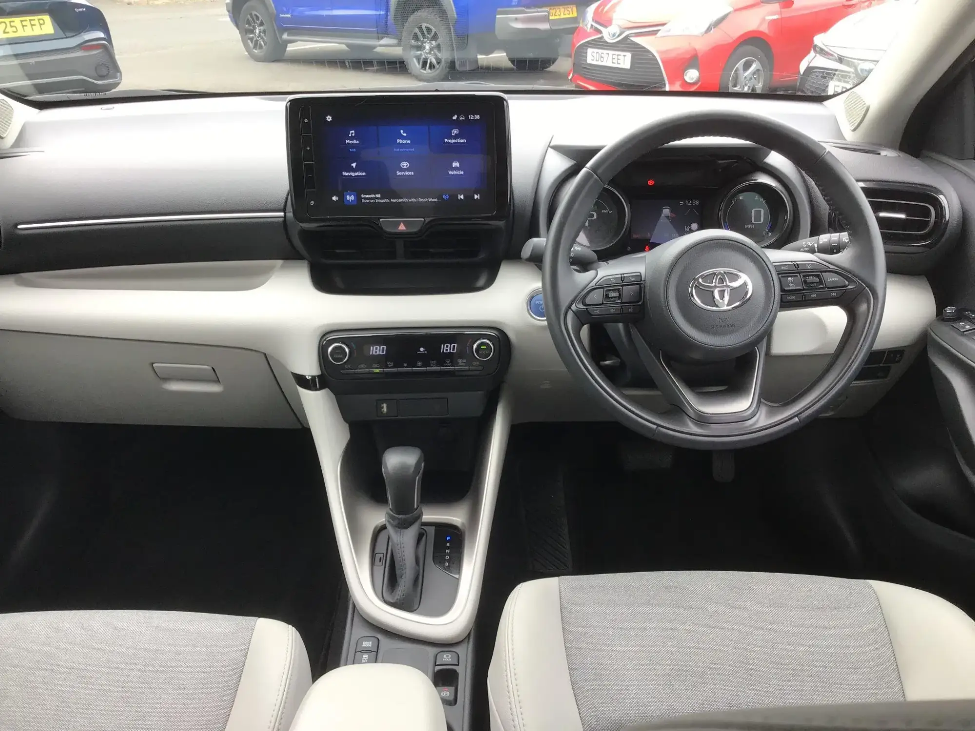 Toyota Yaris Image 6 Toyota Yaris Image 6