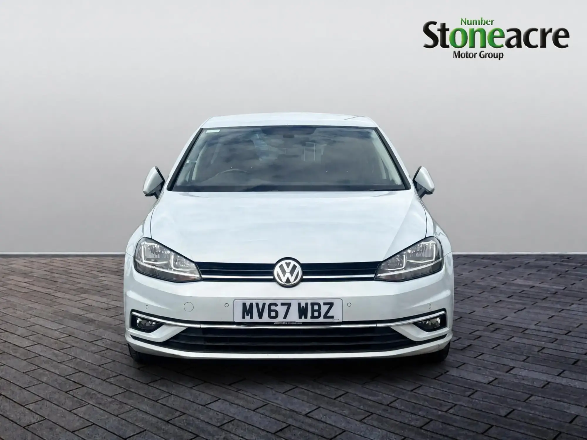Volkswagen Golf Image 2