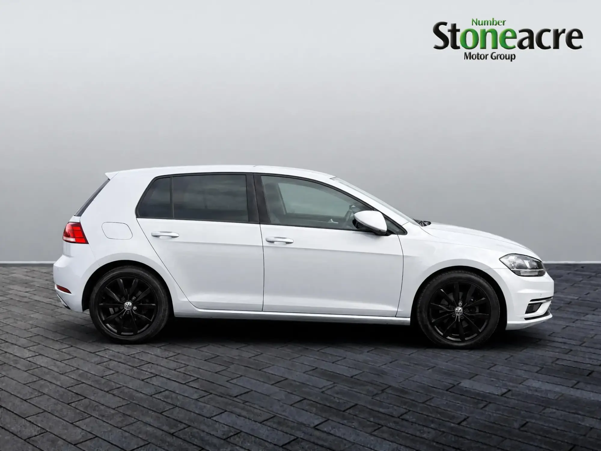 Volkswagen Golf Image 8