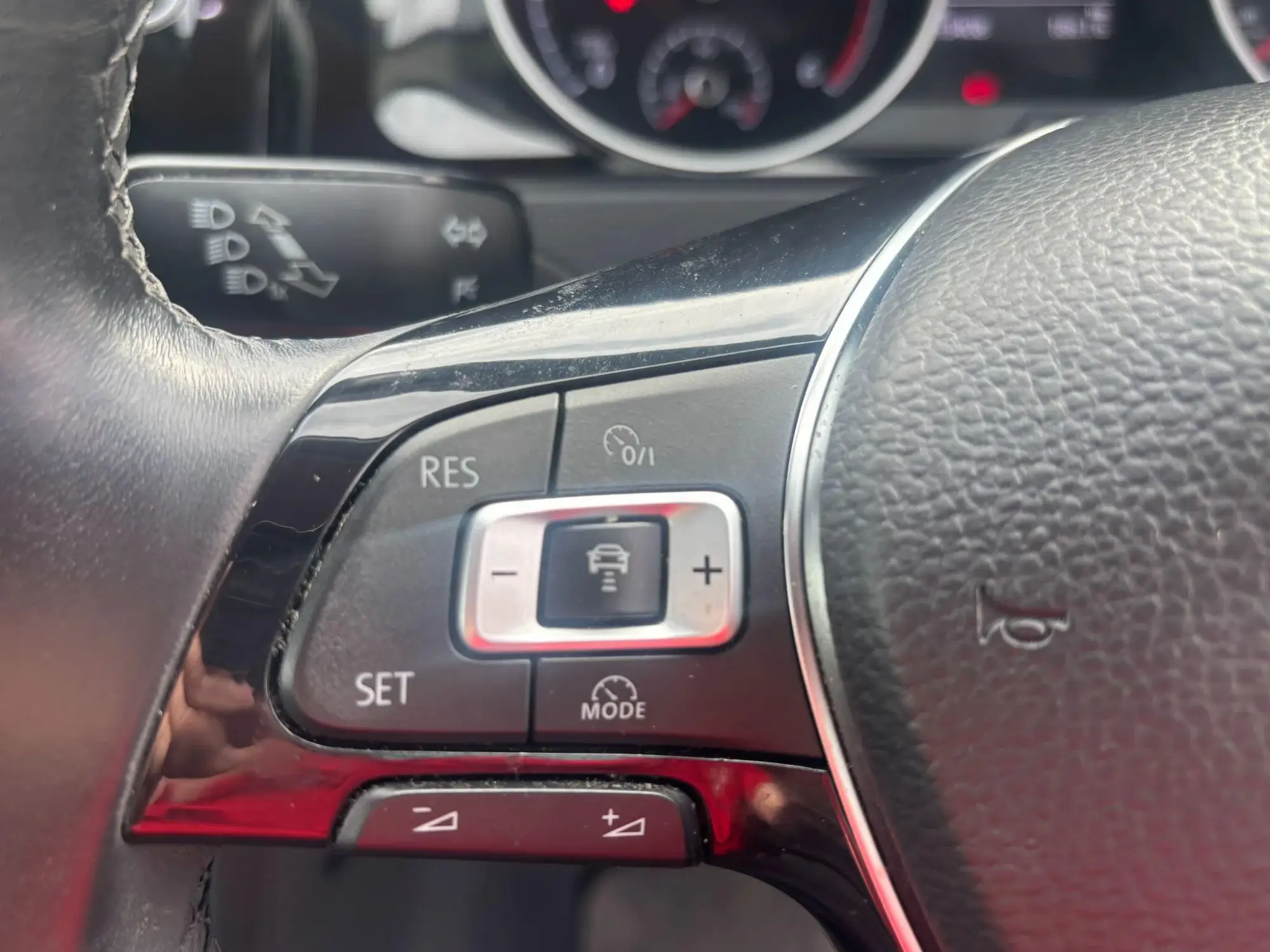 Volkswagen Golf Image 19