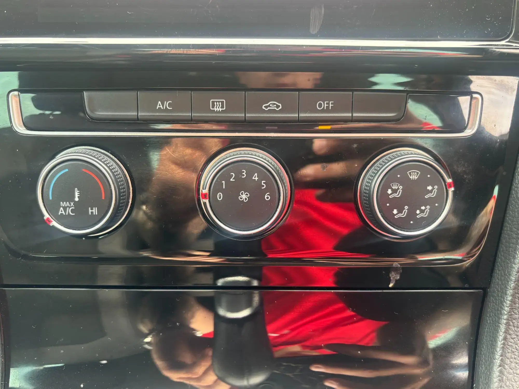 Volkswagen Golf Image 26