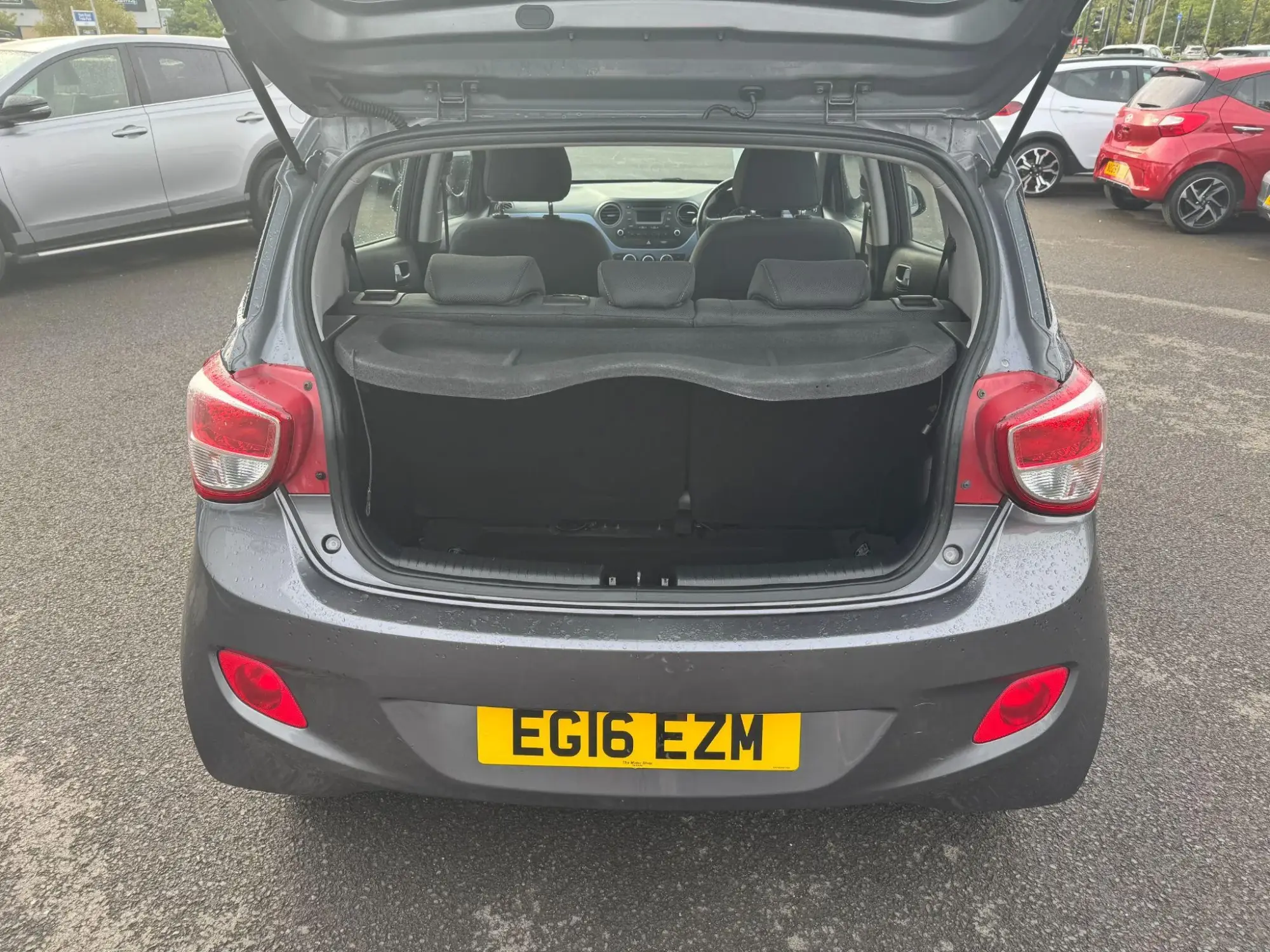 Hyundai i10 Image 10