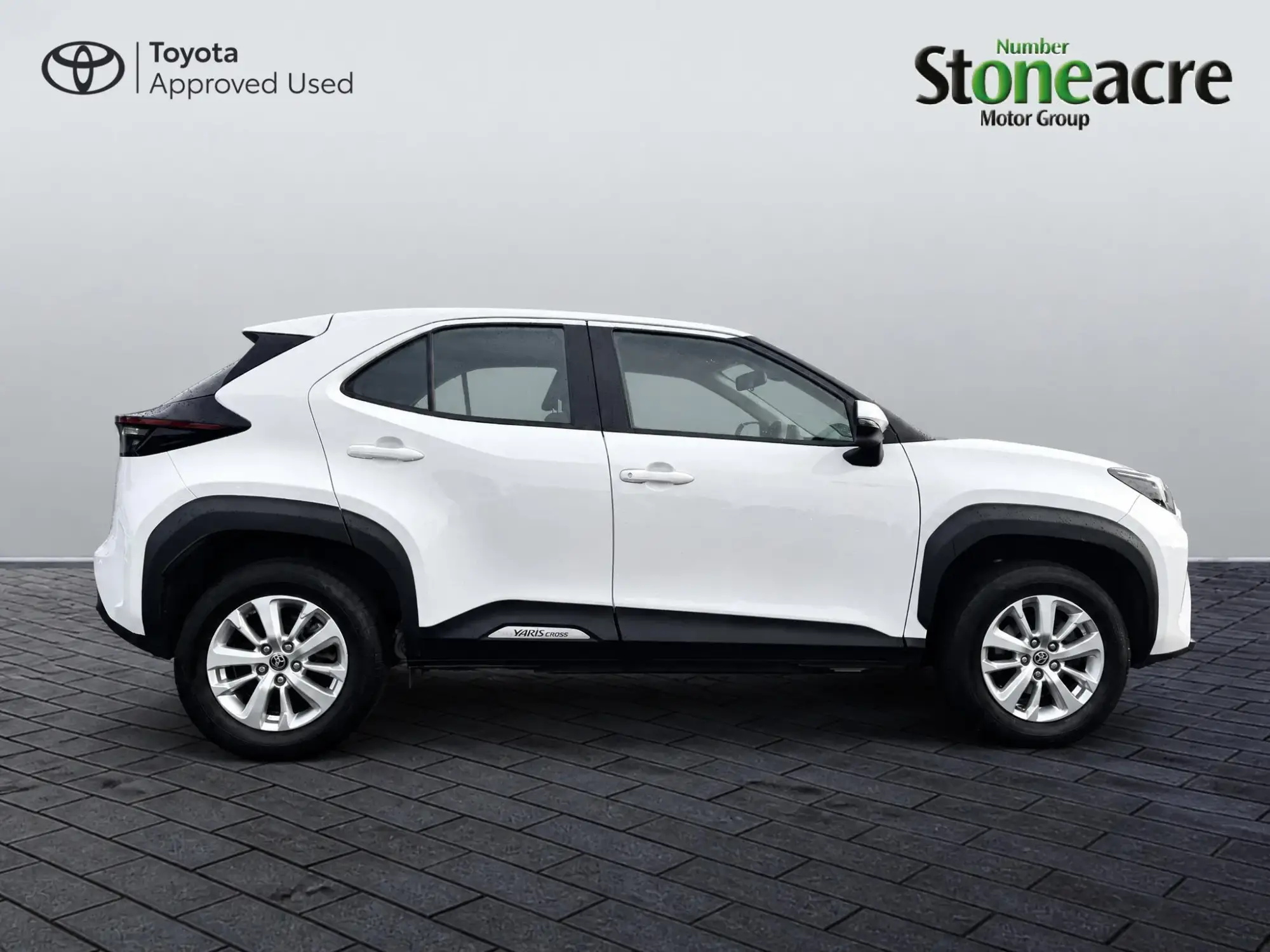 Toyota Yaris Cross 1.5 VVT-h Icon SUV 5dr Petrol Hybrid E-CVT Euro 6 (s/s) (116 ps) NX73XRY Image 2