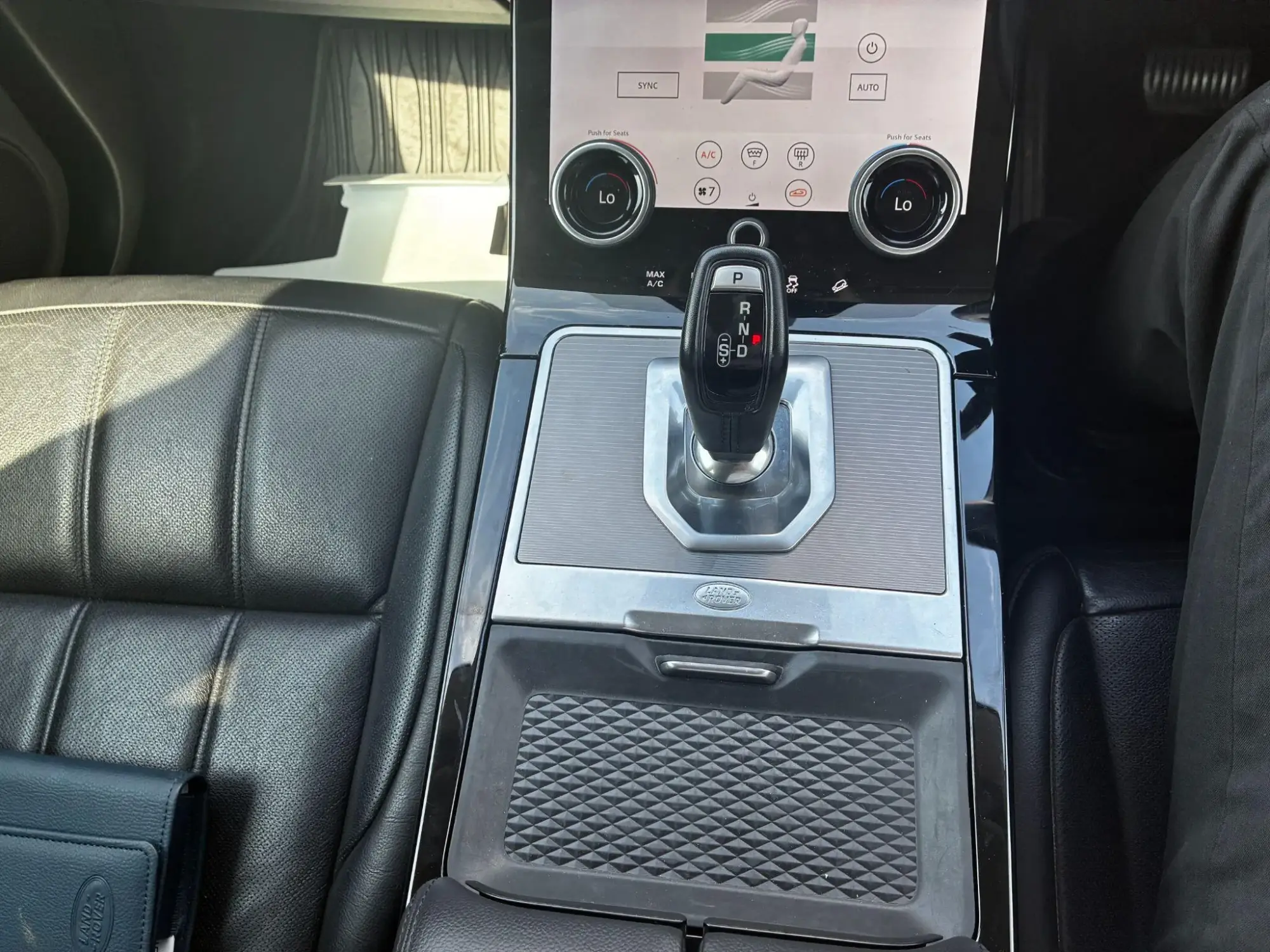 Land Rover Range Rover Evoque Image 30 Land Rover Range Rover Evoque Image 30