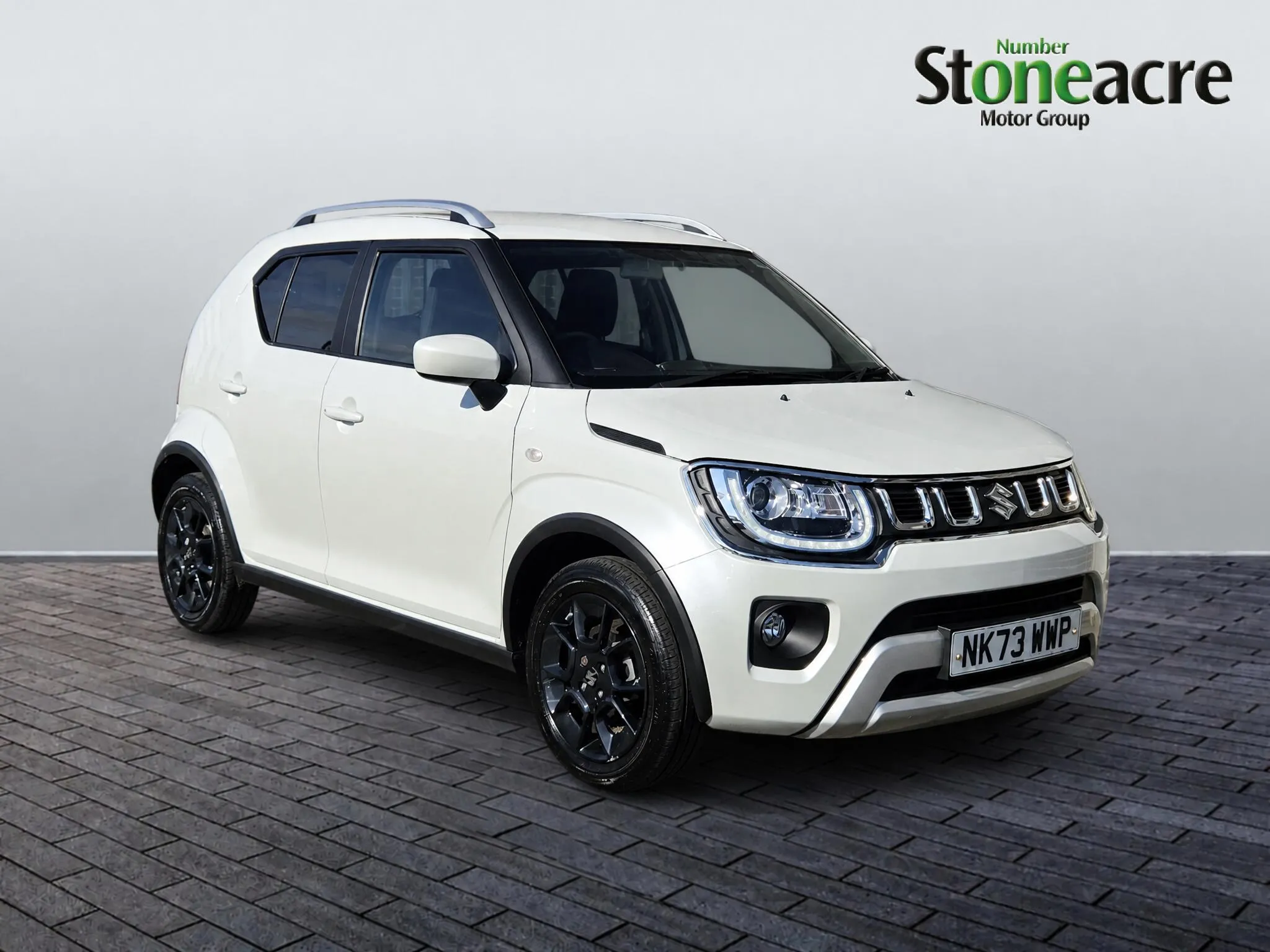 Suzuki Ignis listing photo