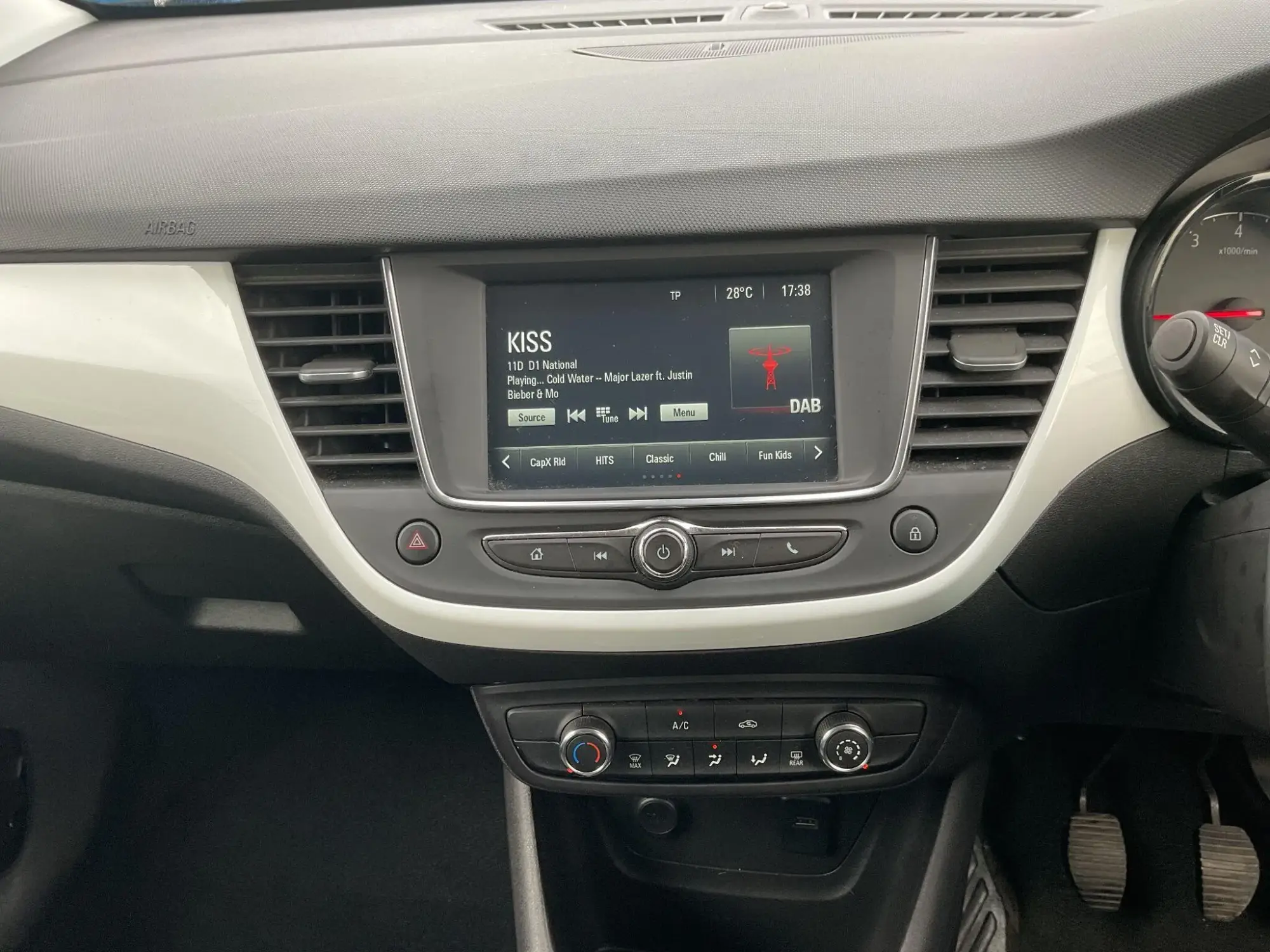 Vauxhall Crossland X Image 15