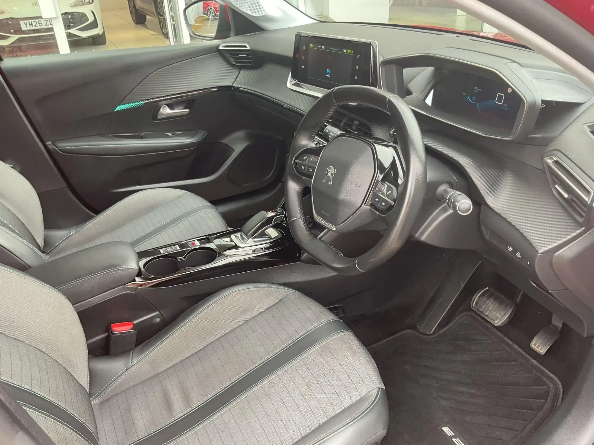 Peugeot E-208 Image 10
