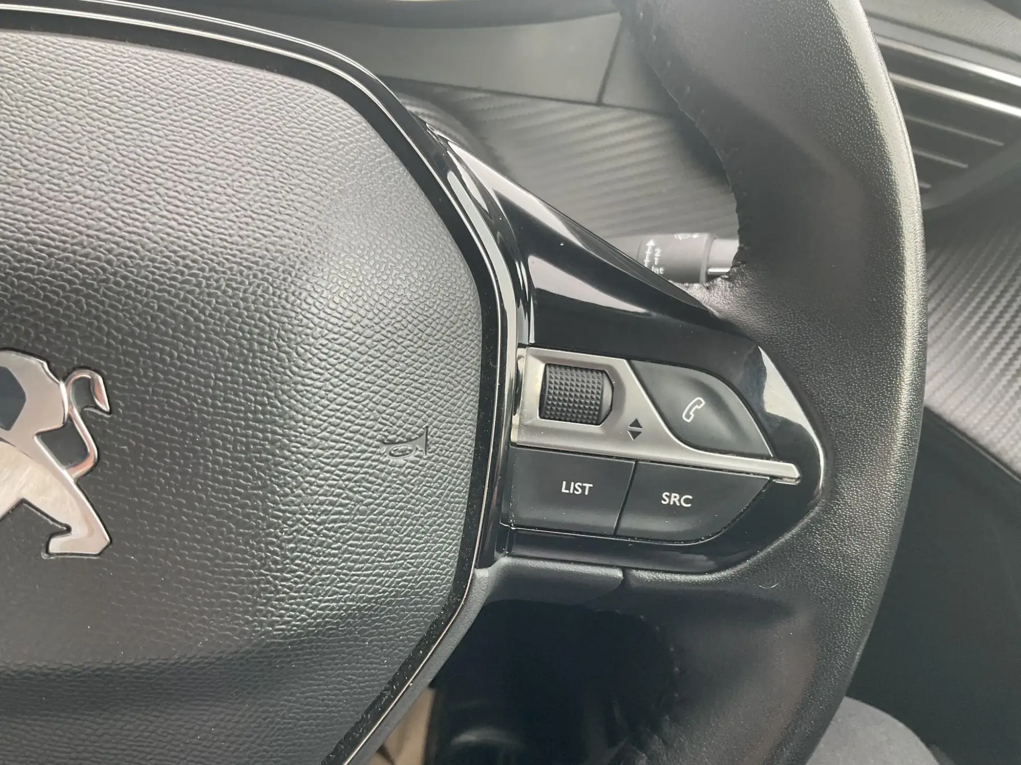 Peugeot E-208 Image 13