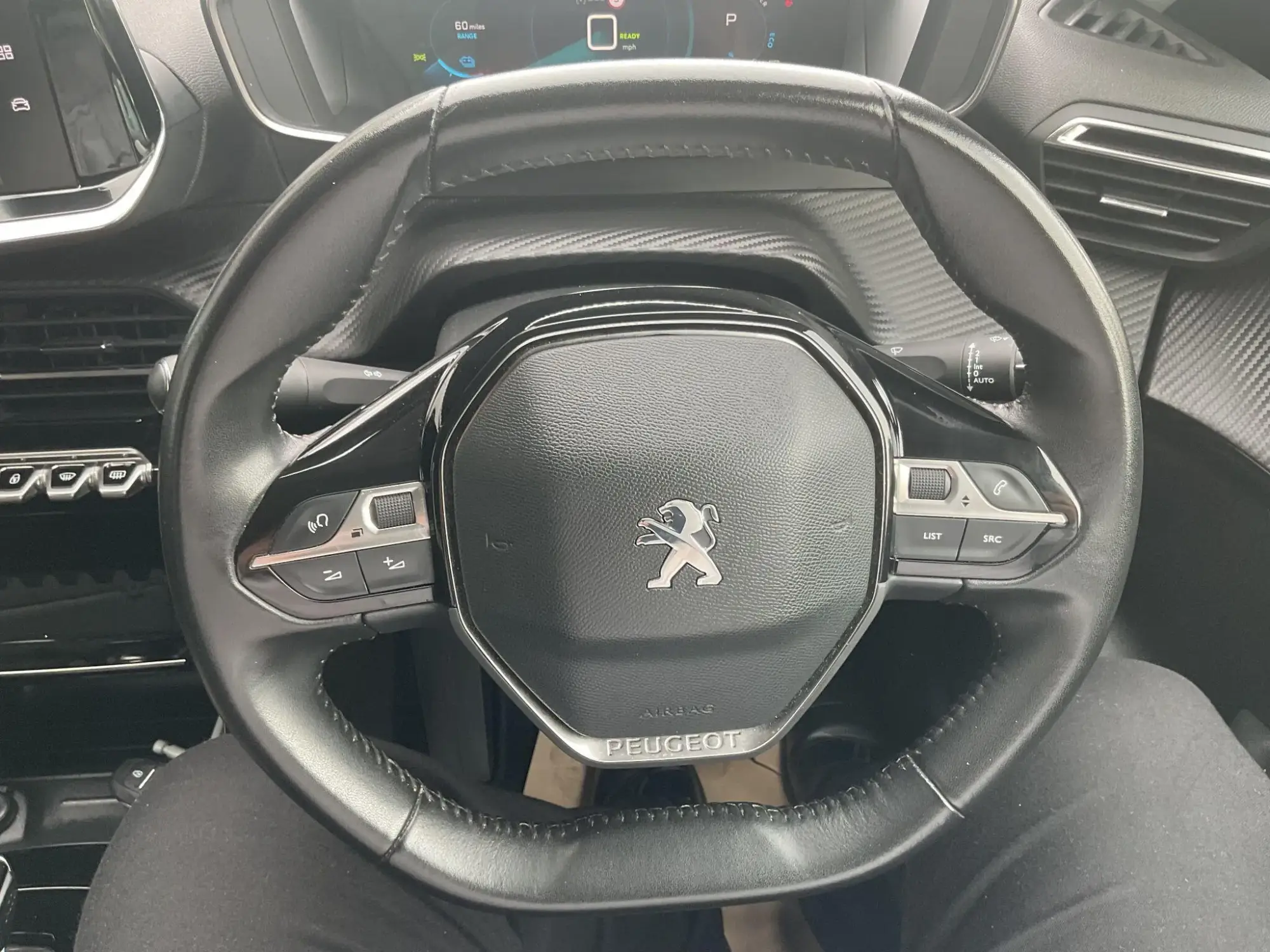 Peugeot E-208 Image 20