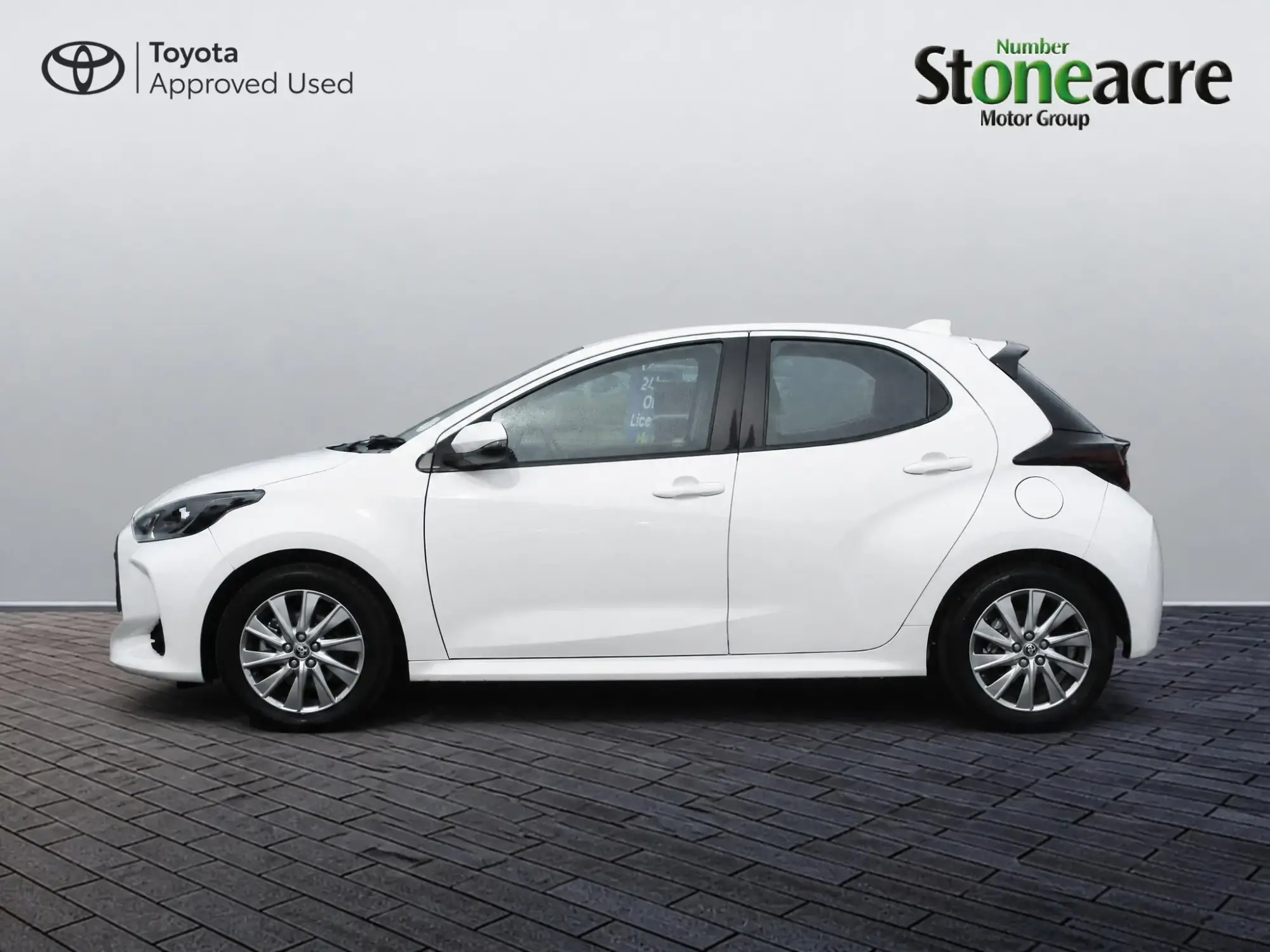Toyota Yaris Image 6 Toyota Yaris Image 6