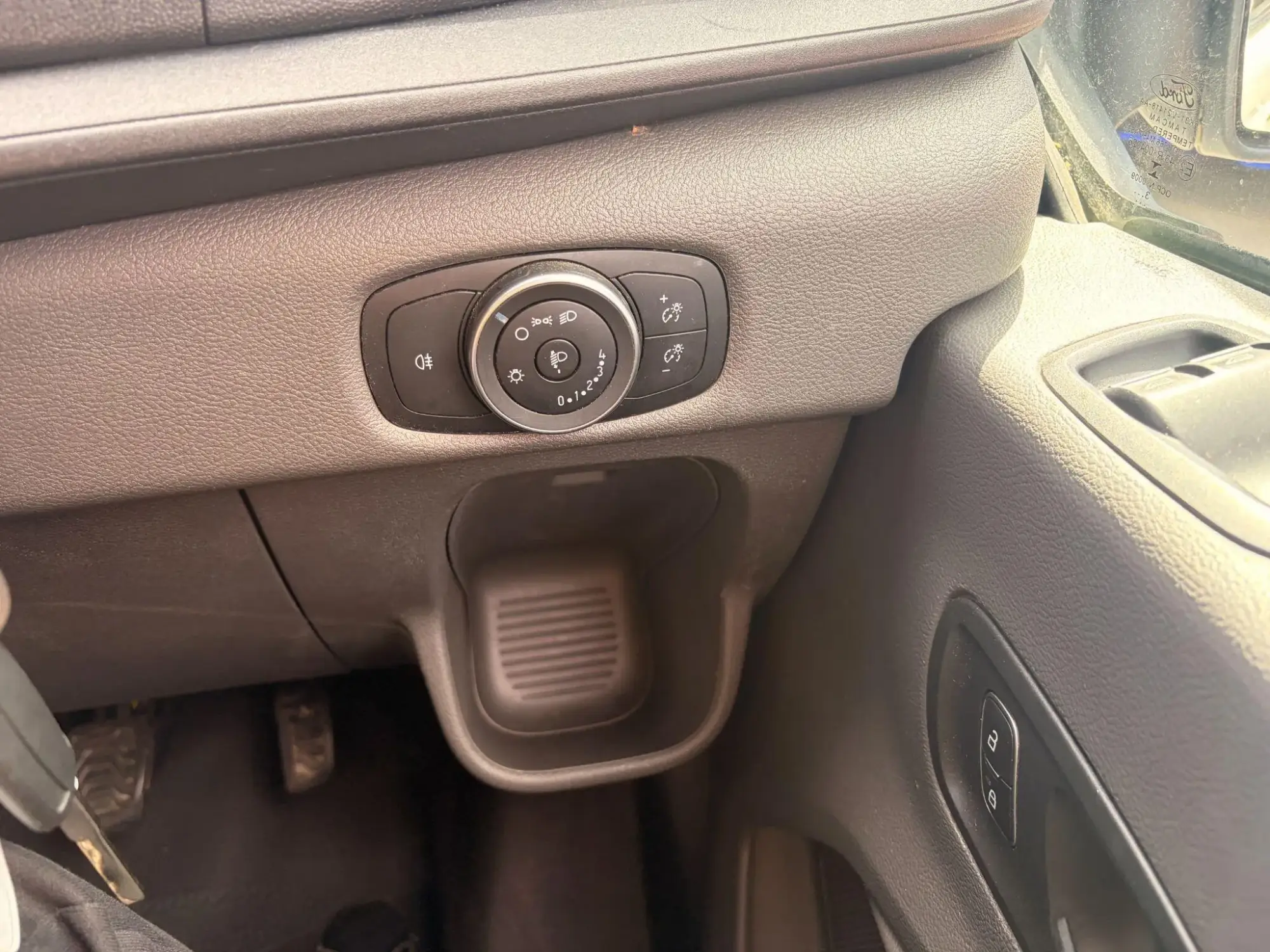 Ford Transit Image 14