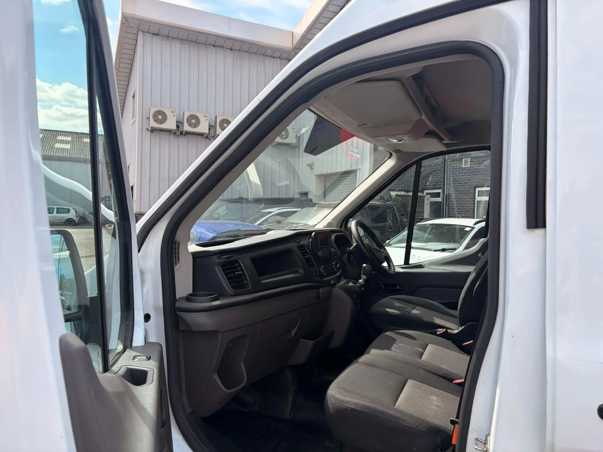 Ford Transit Image 16