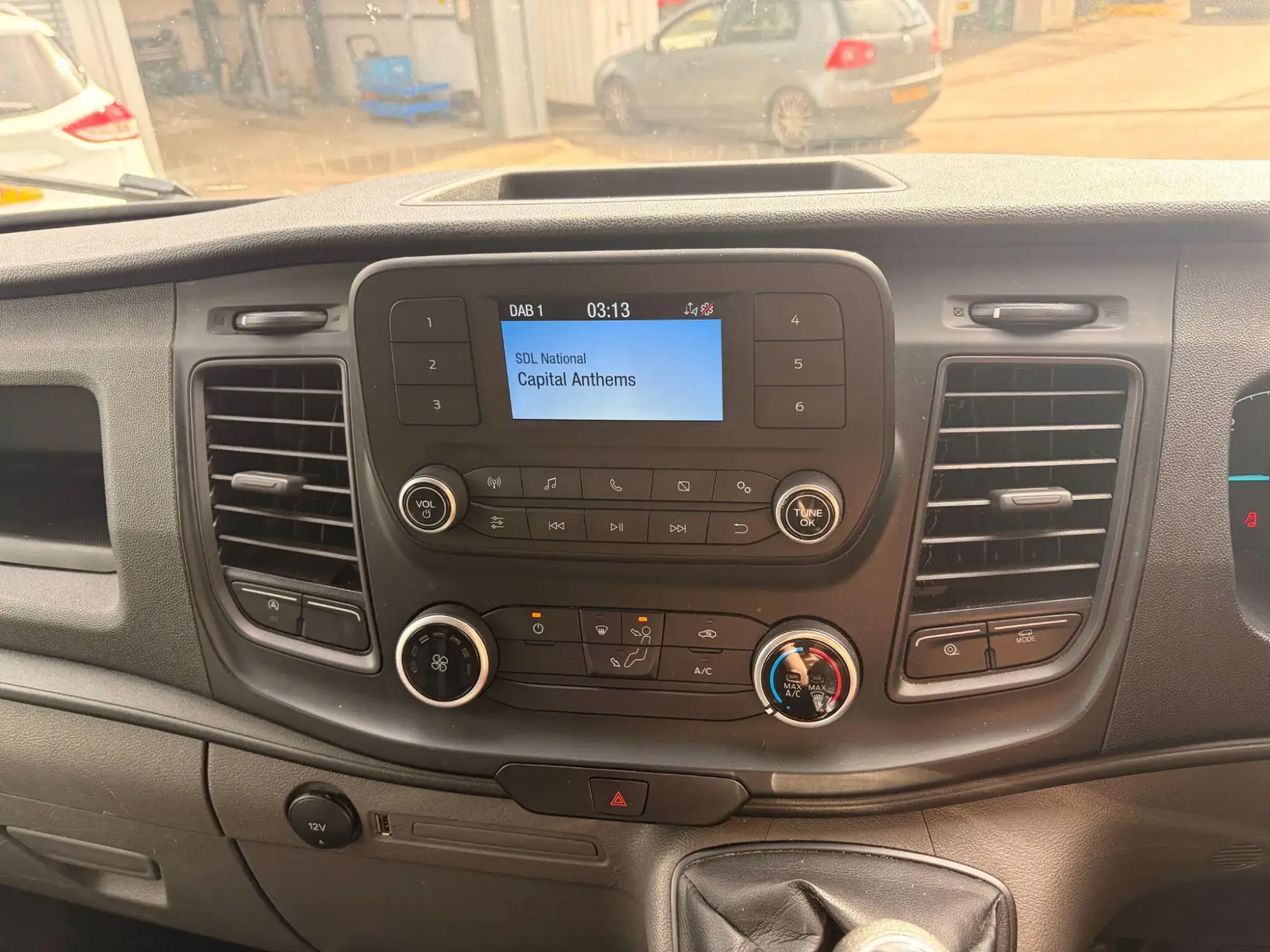 Ford Transit Image 18