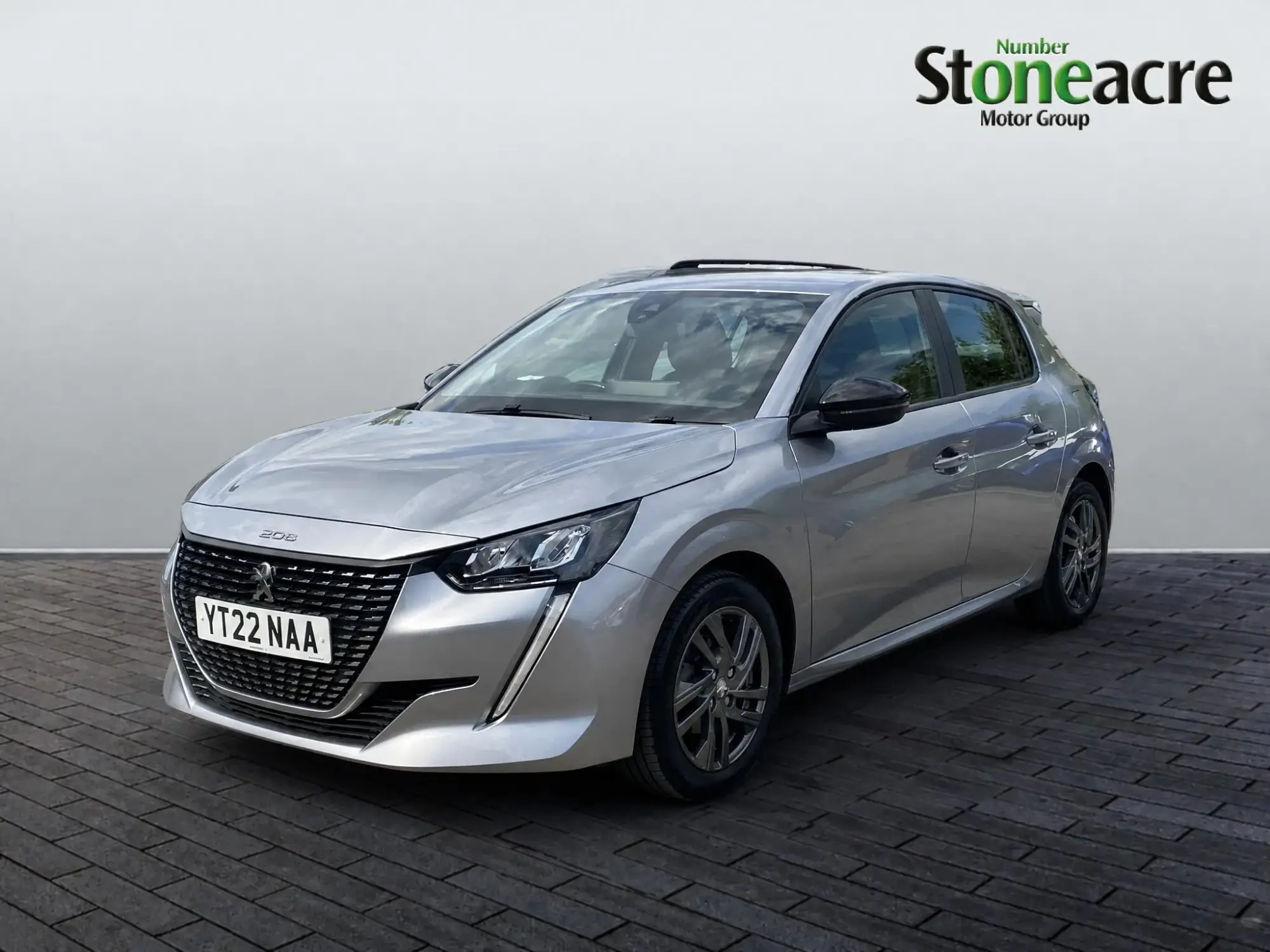 Peugeot 208 Image 3