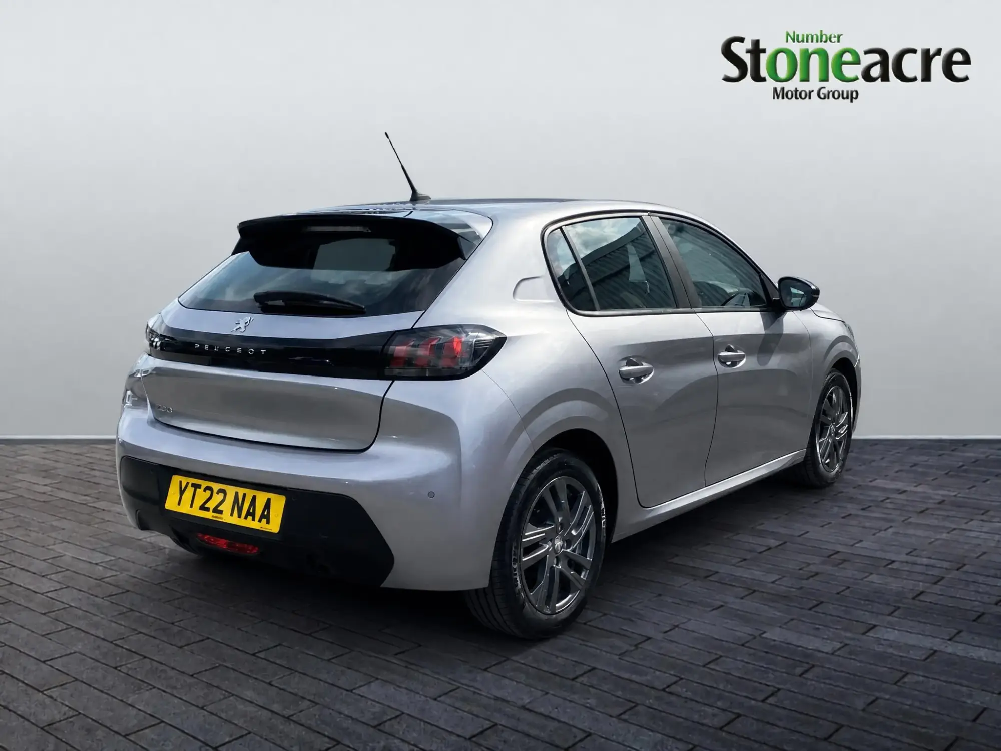 Peugeot 208 Image 8
