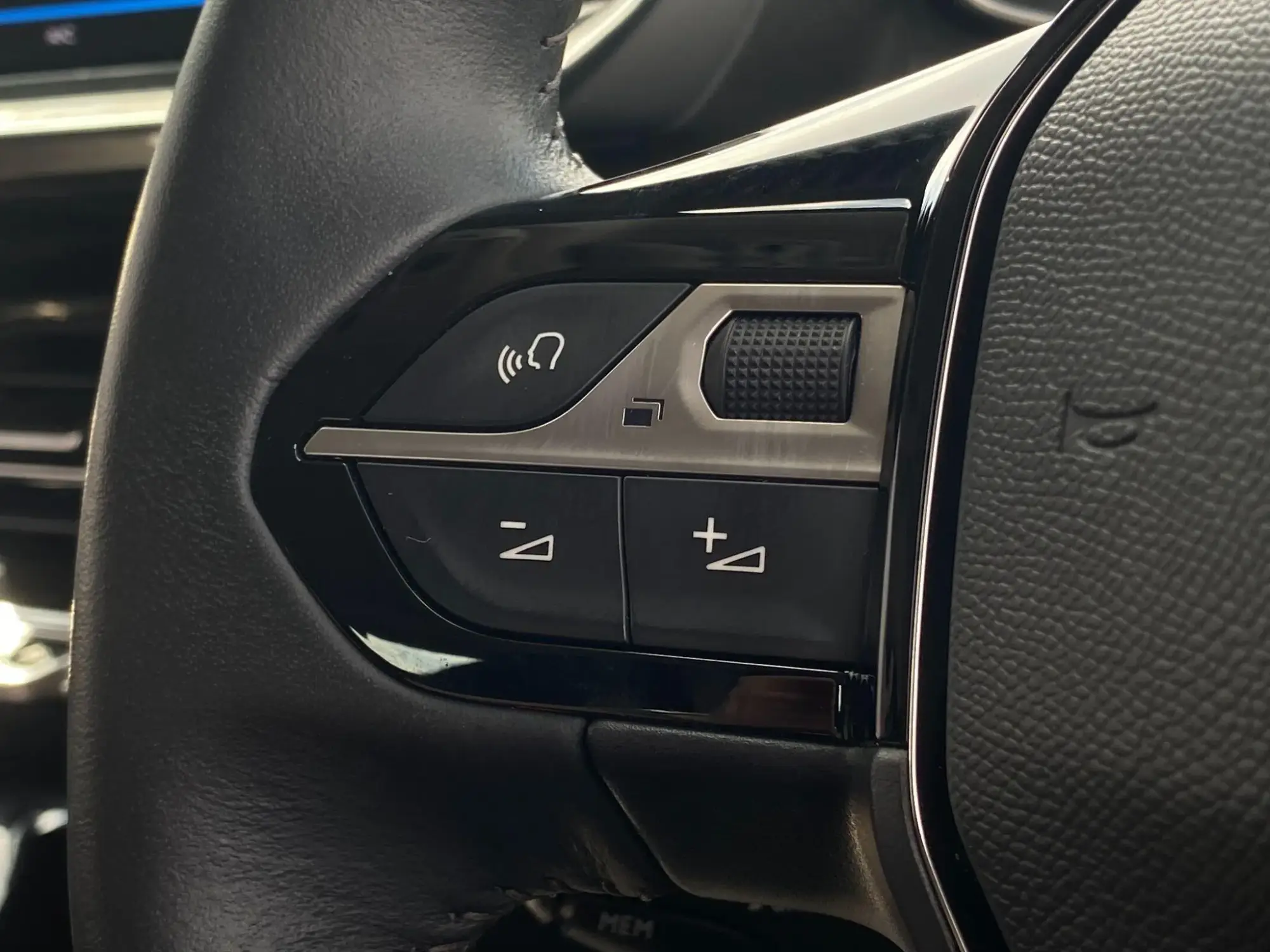 Peugeot 208 Image 17