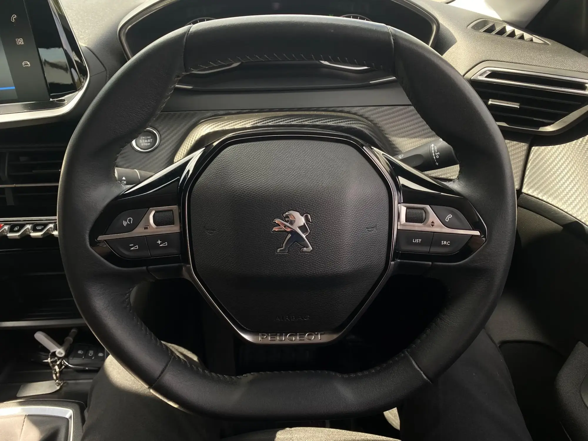 Peugeot 208 Image 33