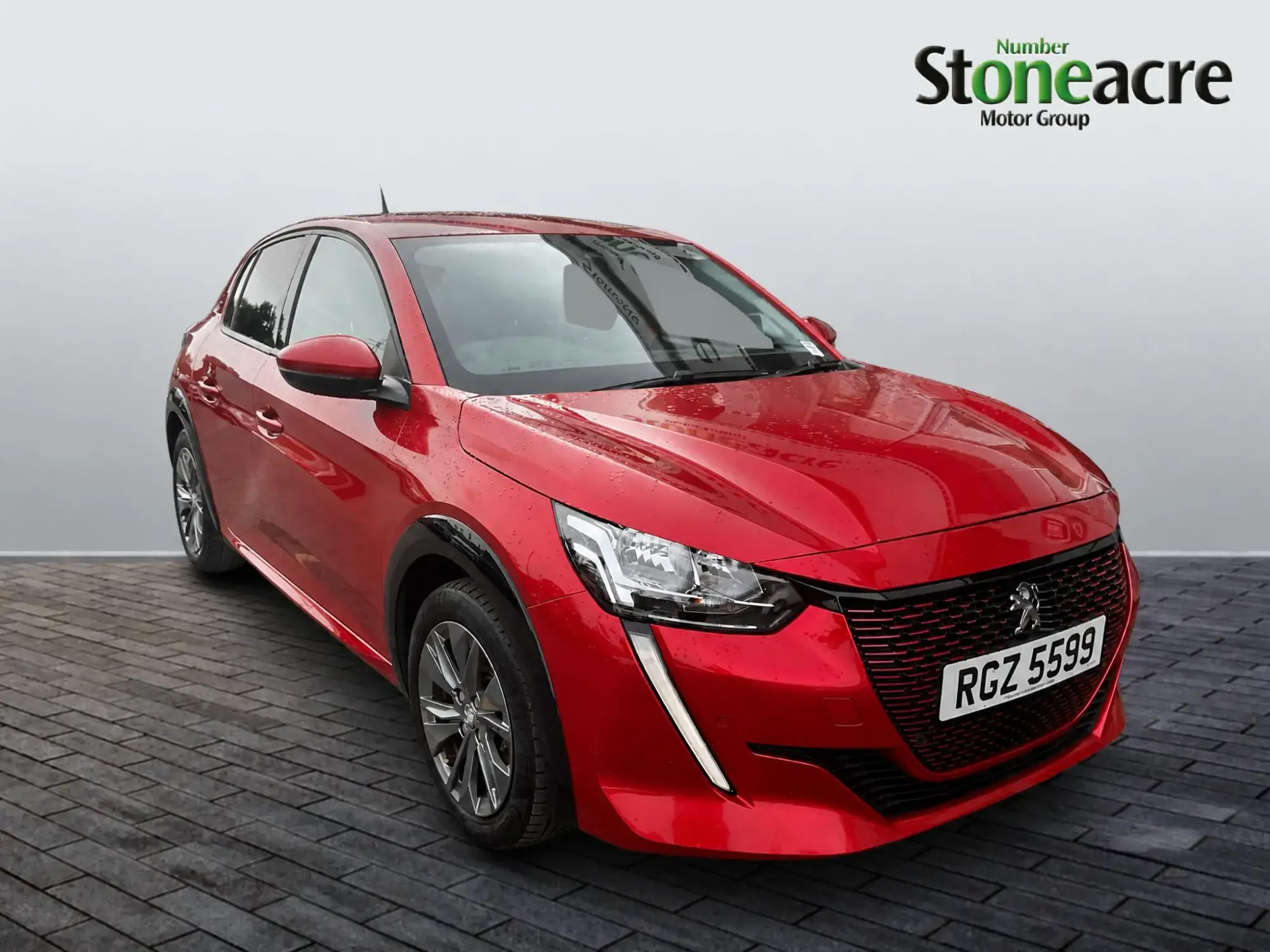 Peugeot E-208 Image 1