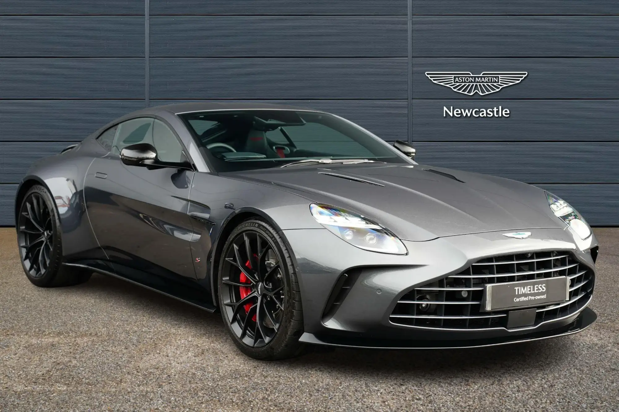 Aston Martin Vantage Image 1 Aston Martin Vantage Image 1