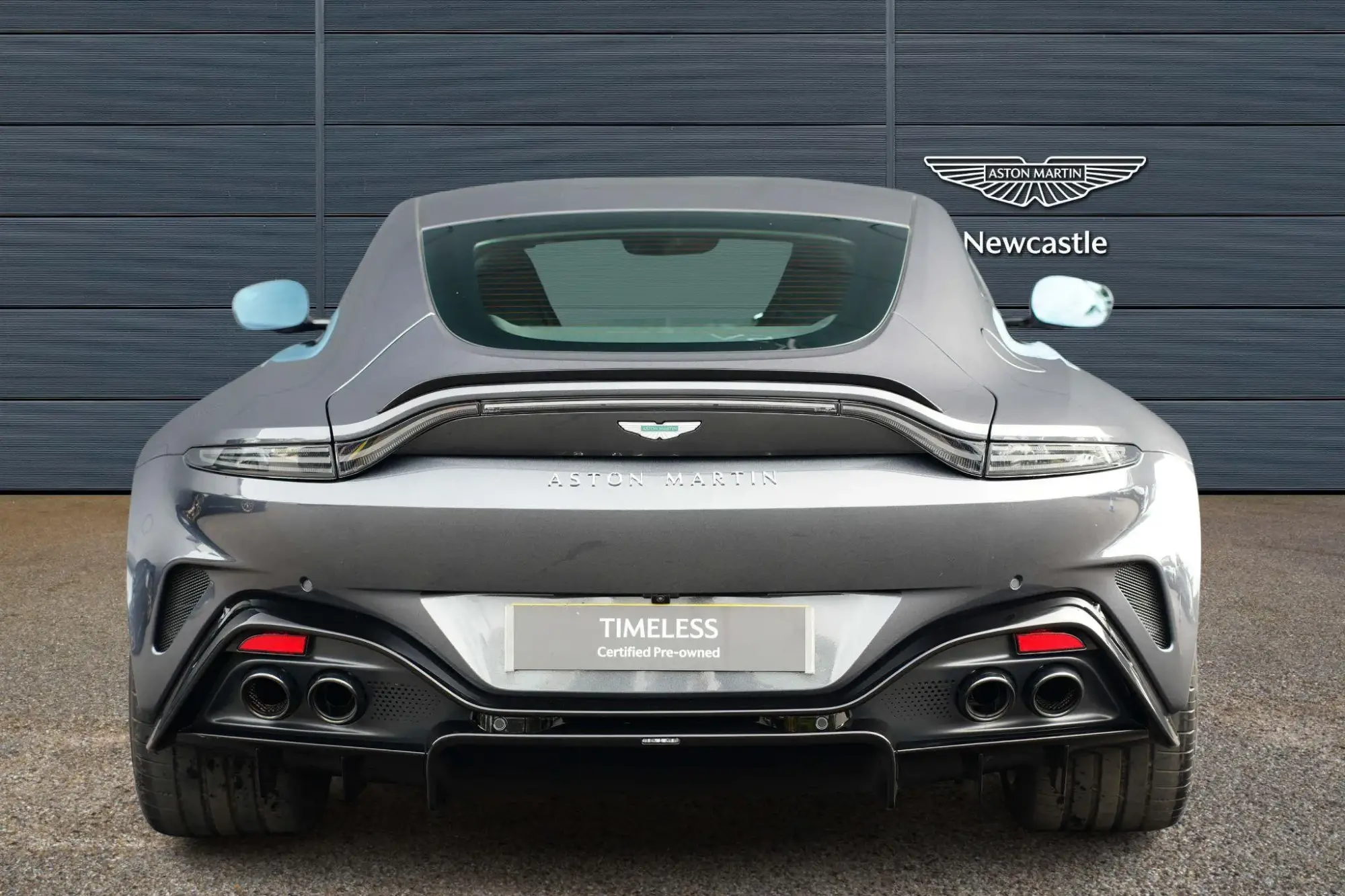 Aston Martin Vantage Image 28 Aston Martin Vantage Image 28