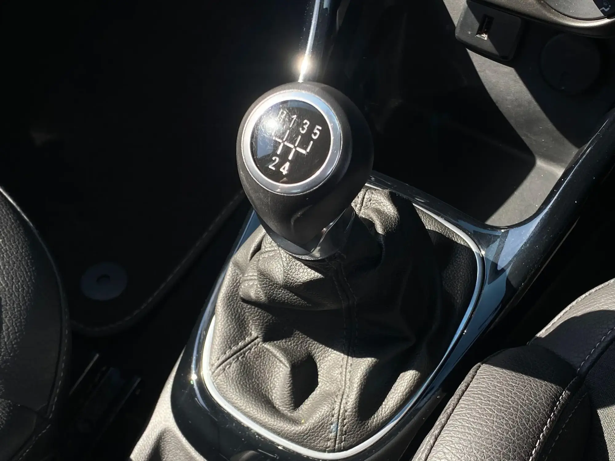 Vauxhall Adam Image 8 Vauxhall Adam Image 8