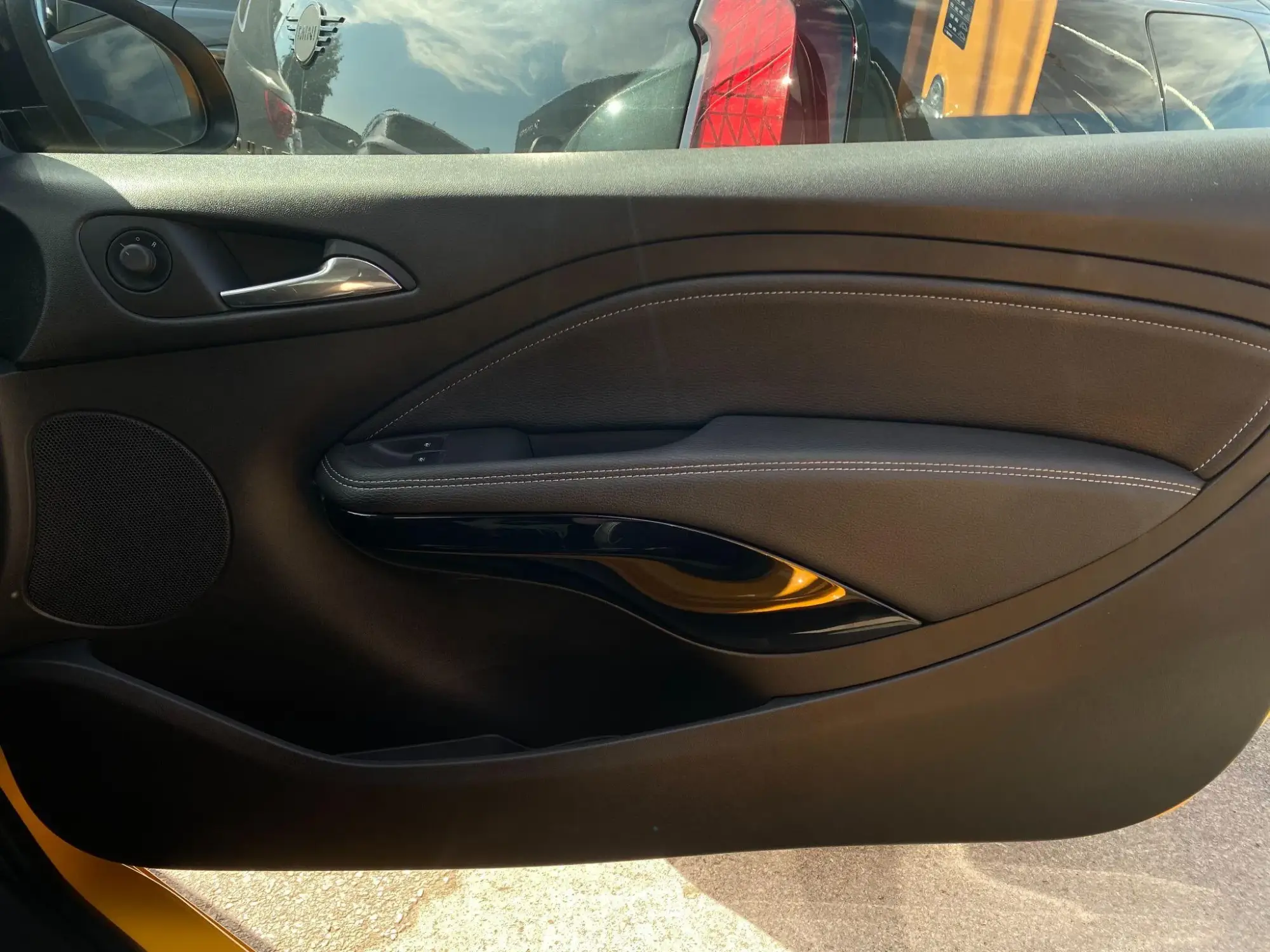 Vauxhall Adam Image 24 Vauxhall Adam Image 24