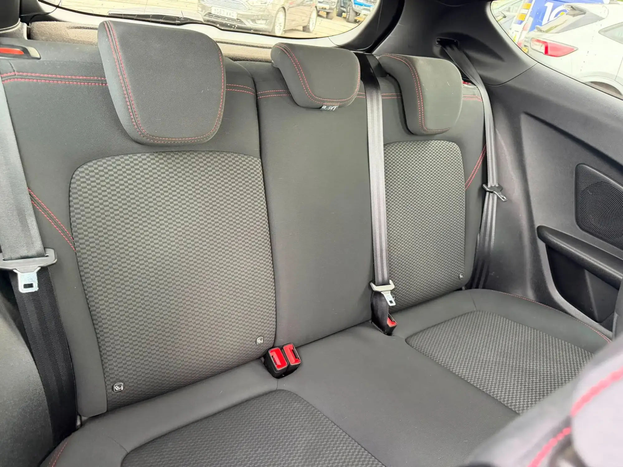 Ford Fiesta Image 11