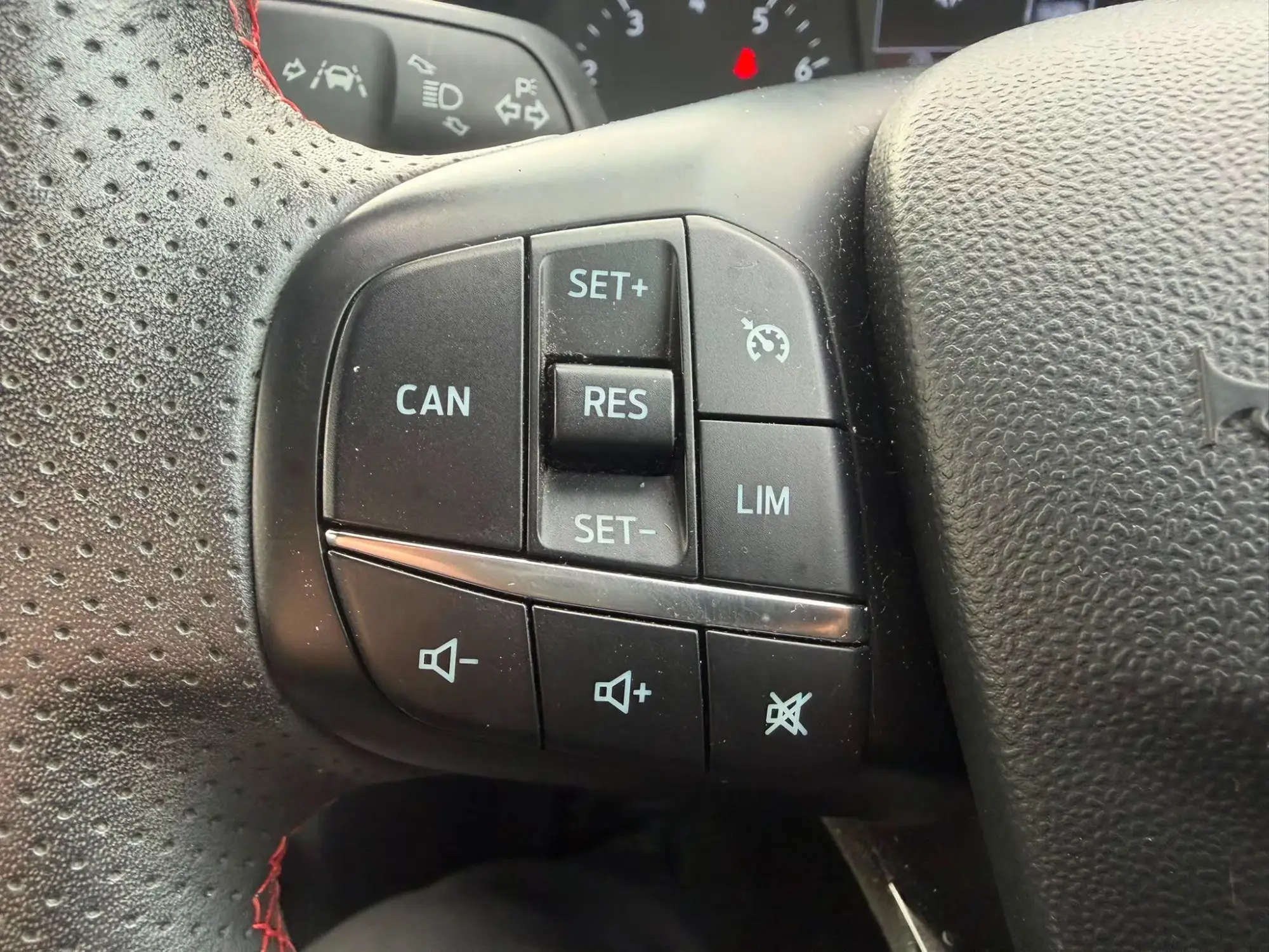 Ford Fiesta Image 13