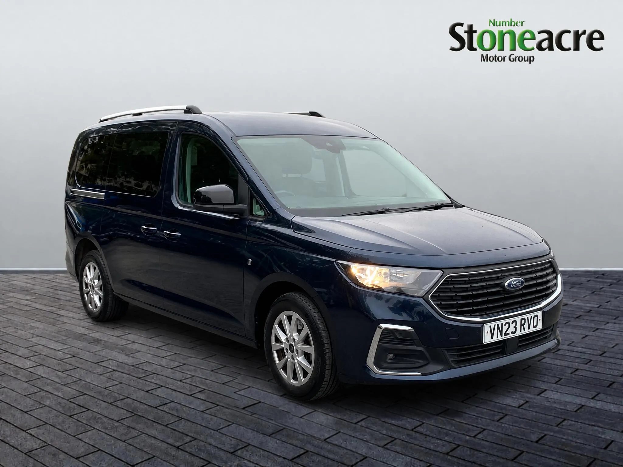 Ford Grand Tourneo Connect listing photo