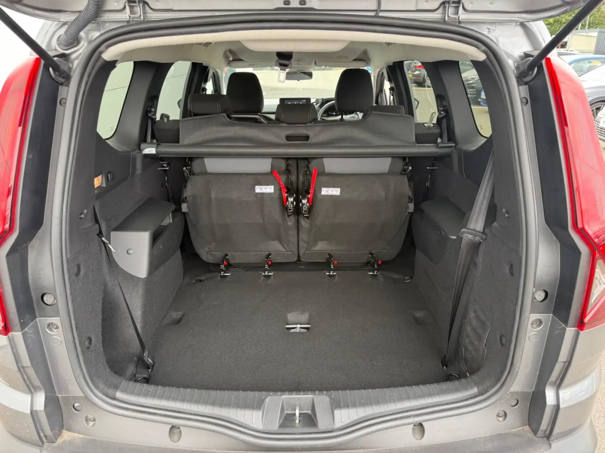 Dacia Jogger Hybrid Image 18 Dacia Jogger Hybrid Image 18