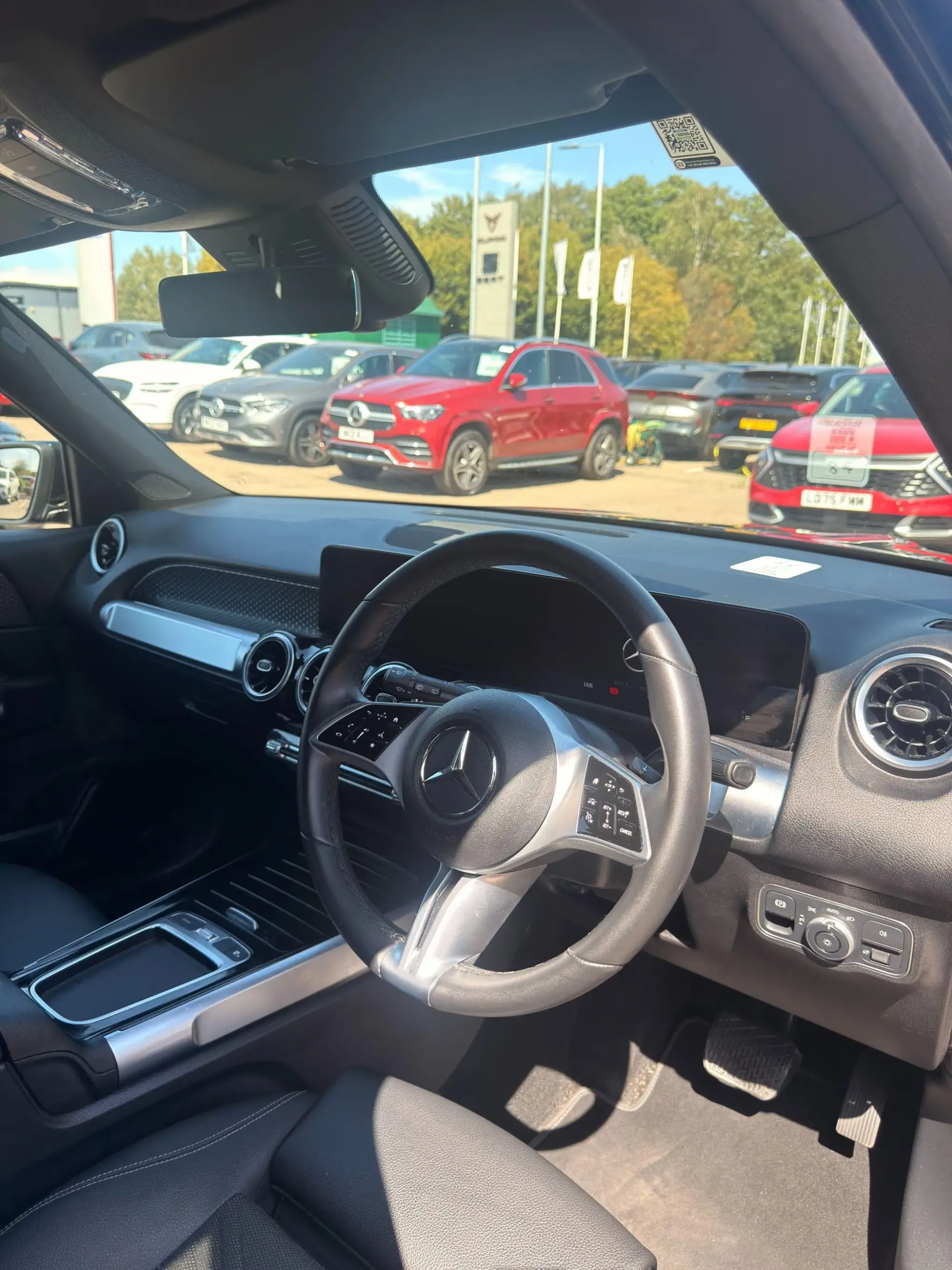 Mercedes-Benz GLB Image 10