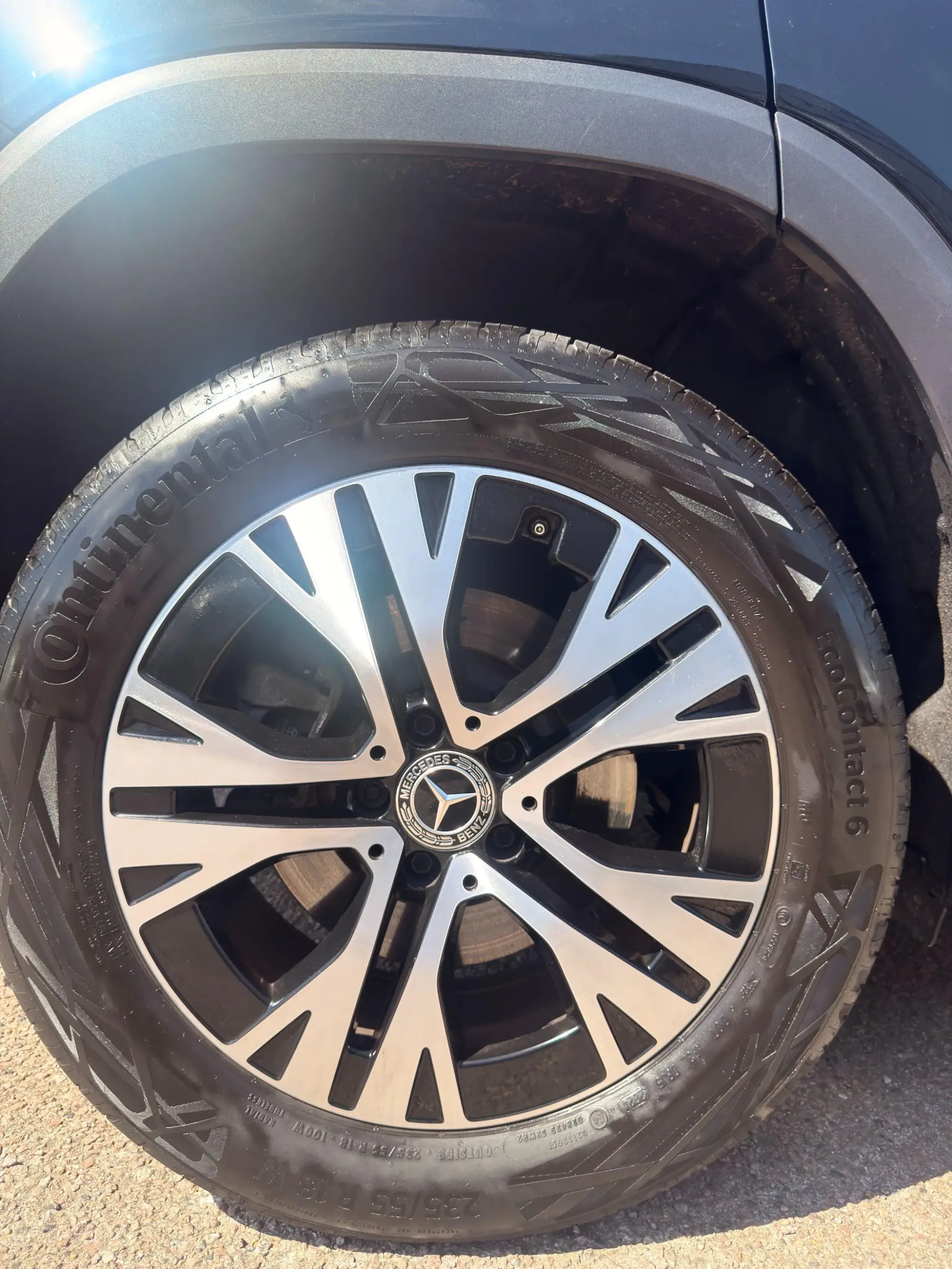 Mercedes-Benz GLB Image 22