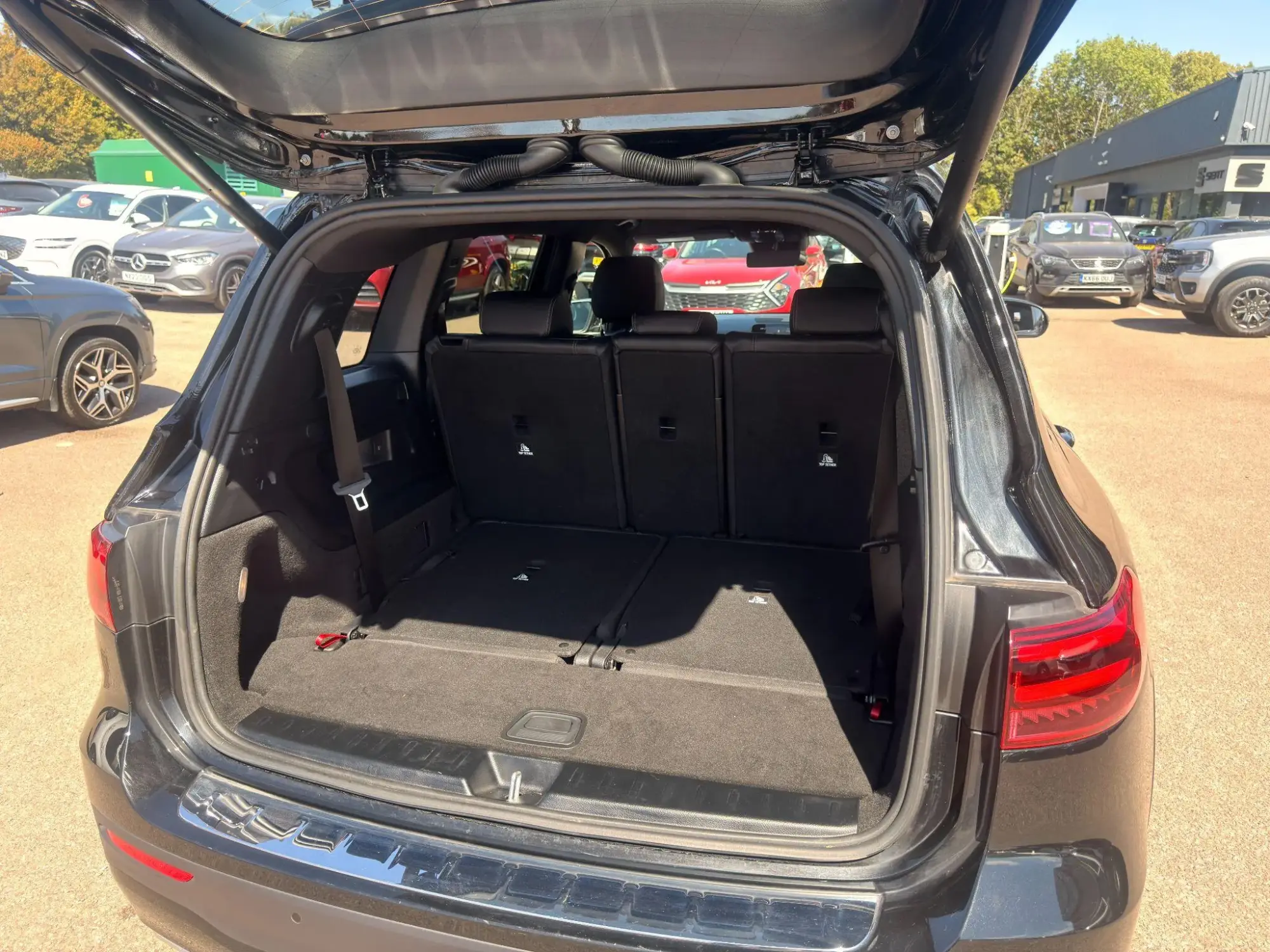 Mercedes-Benz GLB Image 27