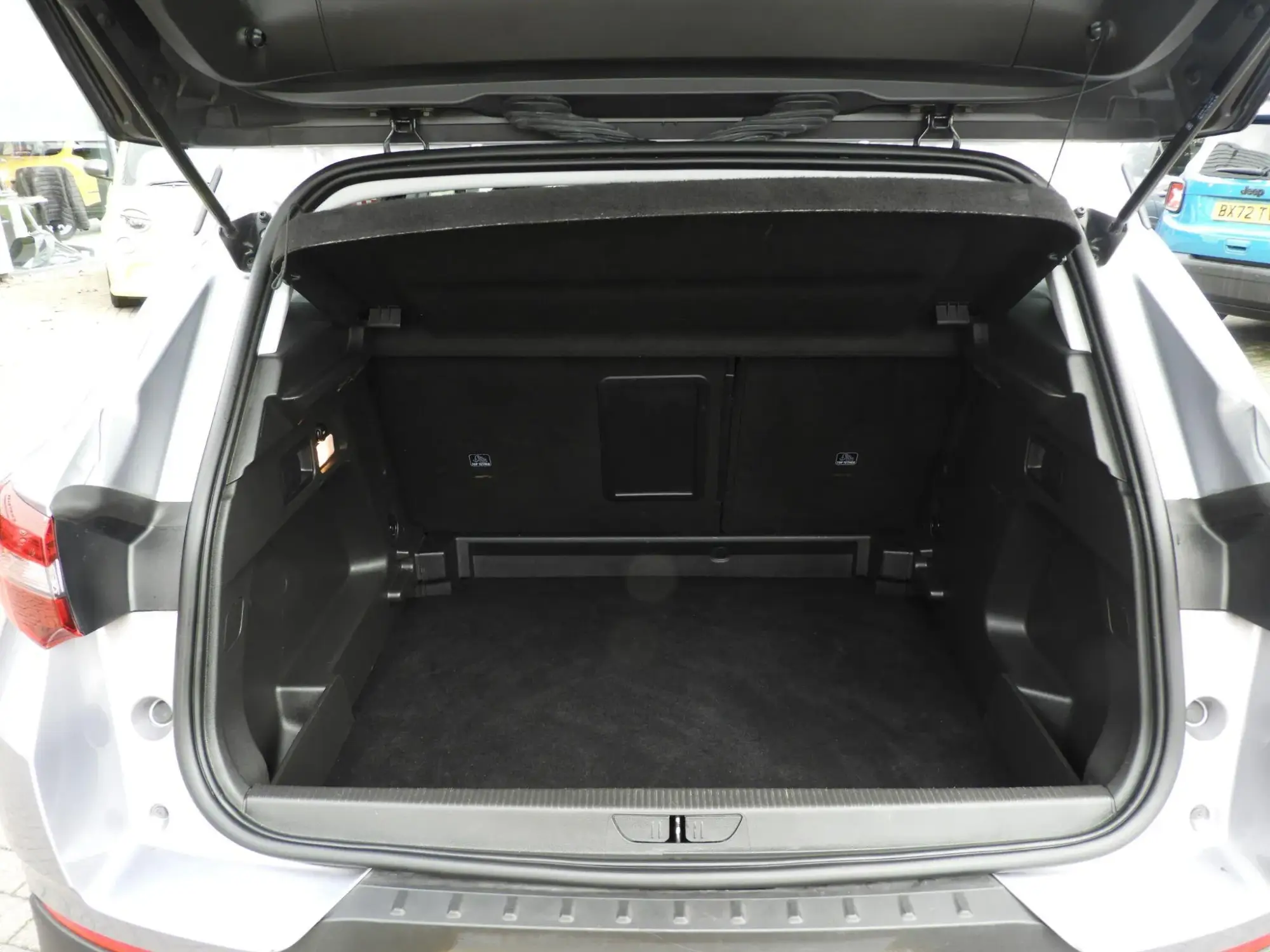Vauxhall Grandland X Image 12 Vauxhall Grandland X Image 12