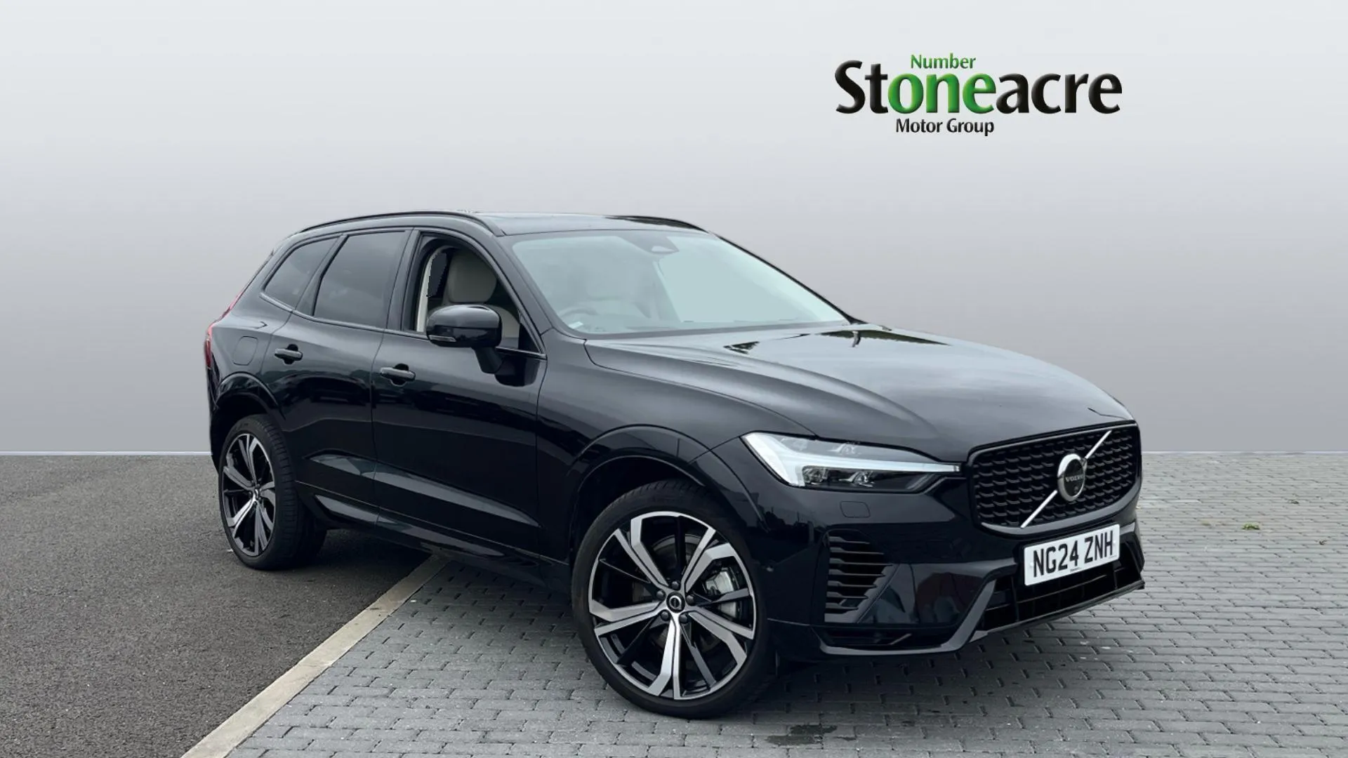 Volvo XC60 listing photo