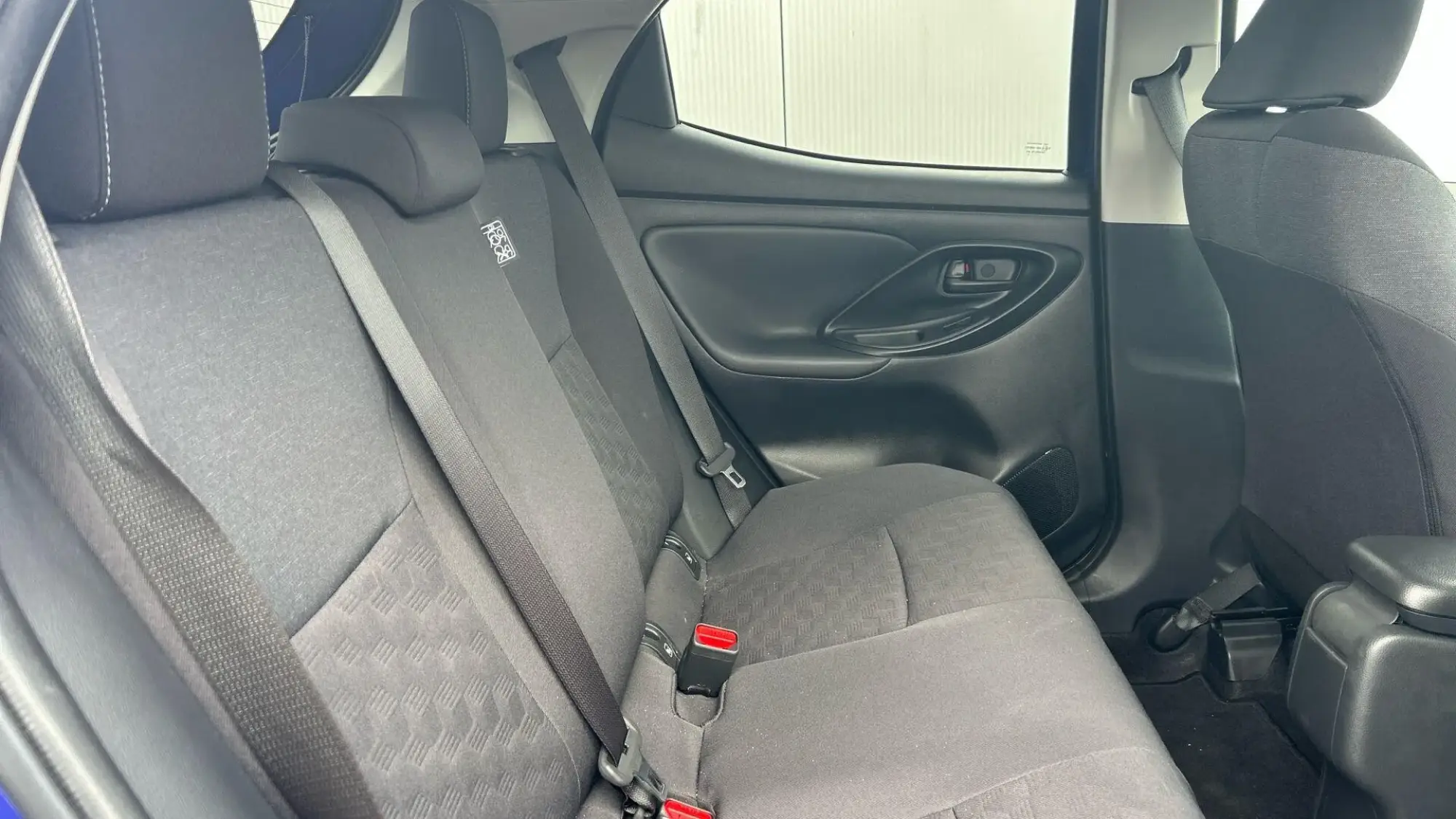 Toyota Yaris Image 16