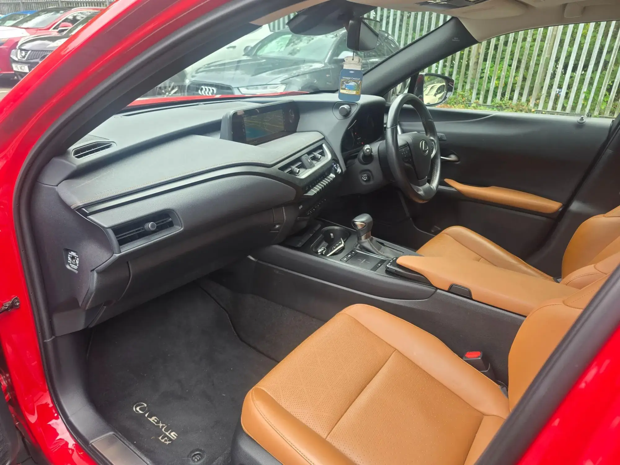 Lexus UX Self-Charging Hybrid Image 13 Lexus UX Self-Charging Hybrid Image 13