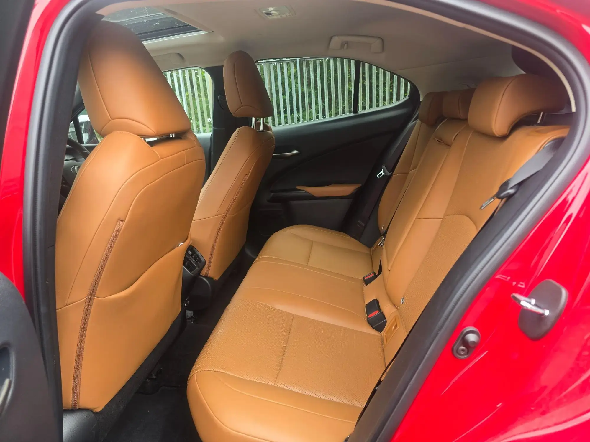 Lexus UX Self-Charging Hybrid Image 14 Lexus UX Self-Charging Hybrid Image 14