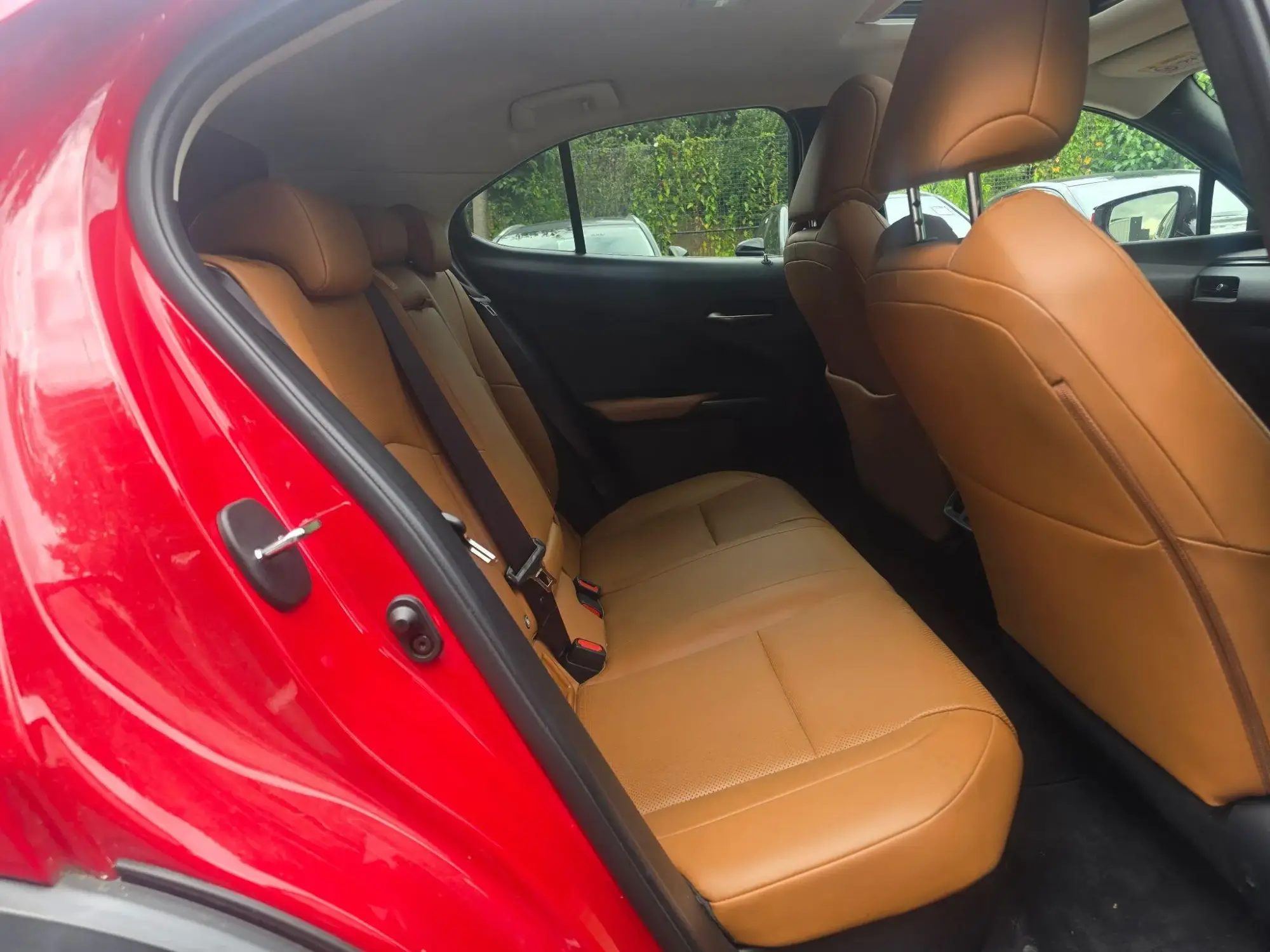 Lexus UX Self-Charging Hybrid Image 15 Lexus UX Self-Charging Hybrid Image 15