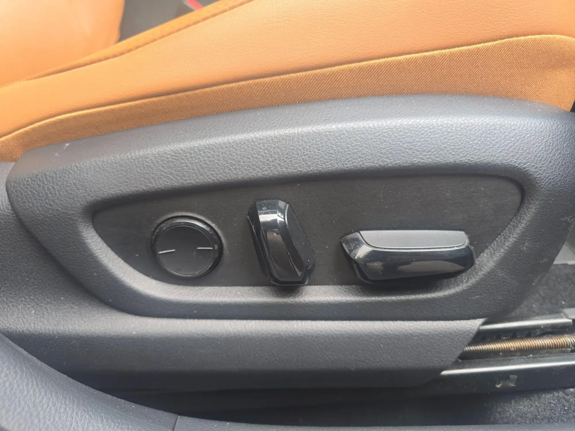 Lexus UX Self-Charging Hybrid Image 26 Lexus UX Self-Charging Hybrid Image 26