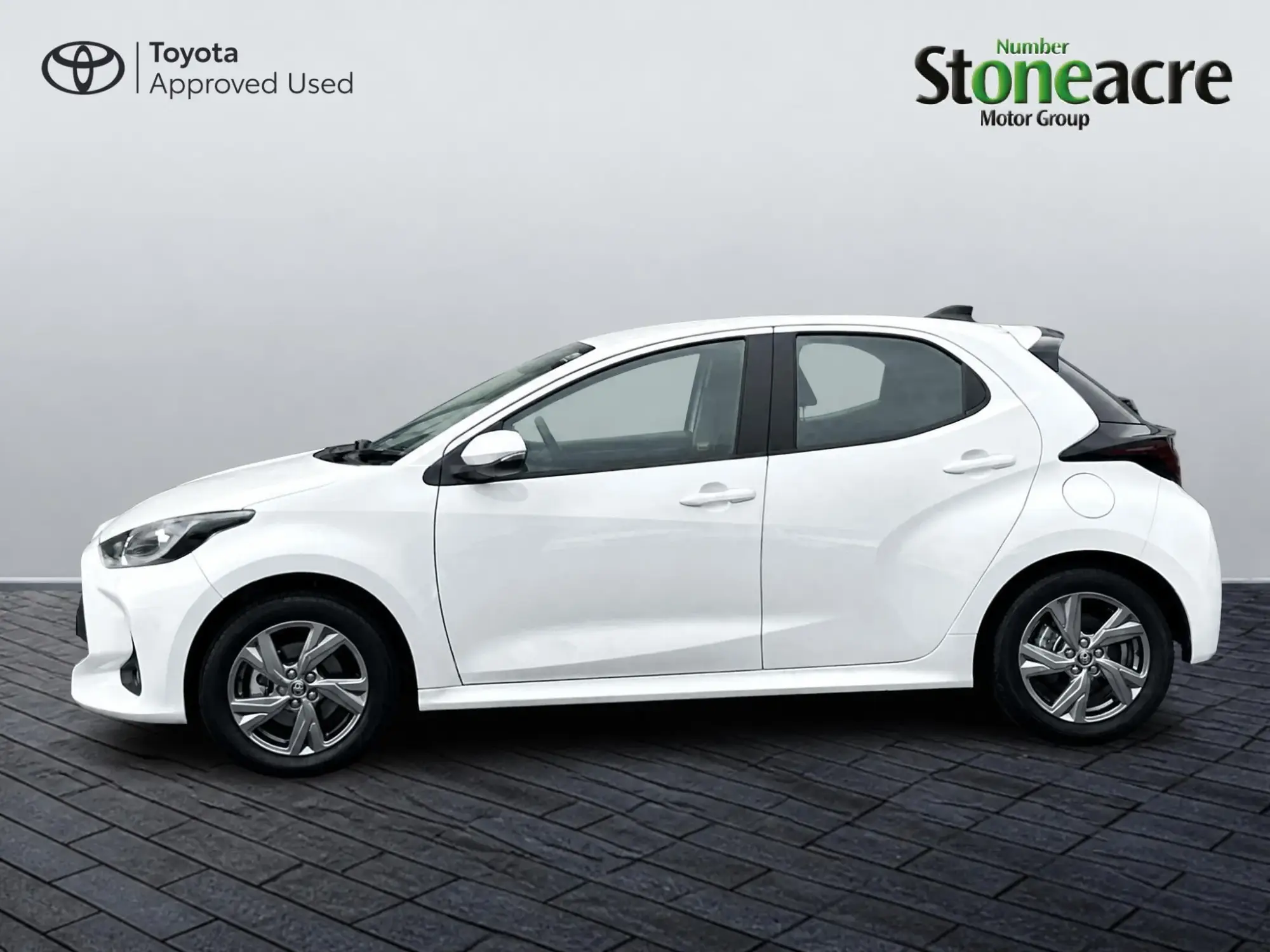 Toyota Yaris Image 6 Toyota Yaris Image 6