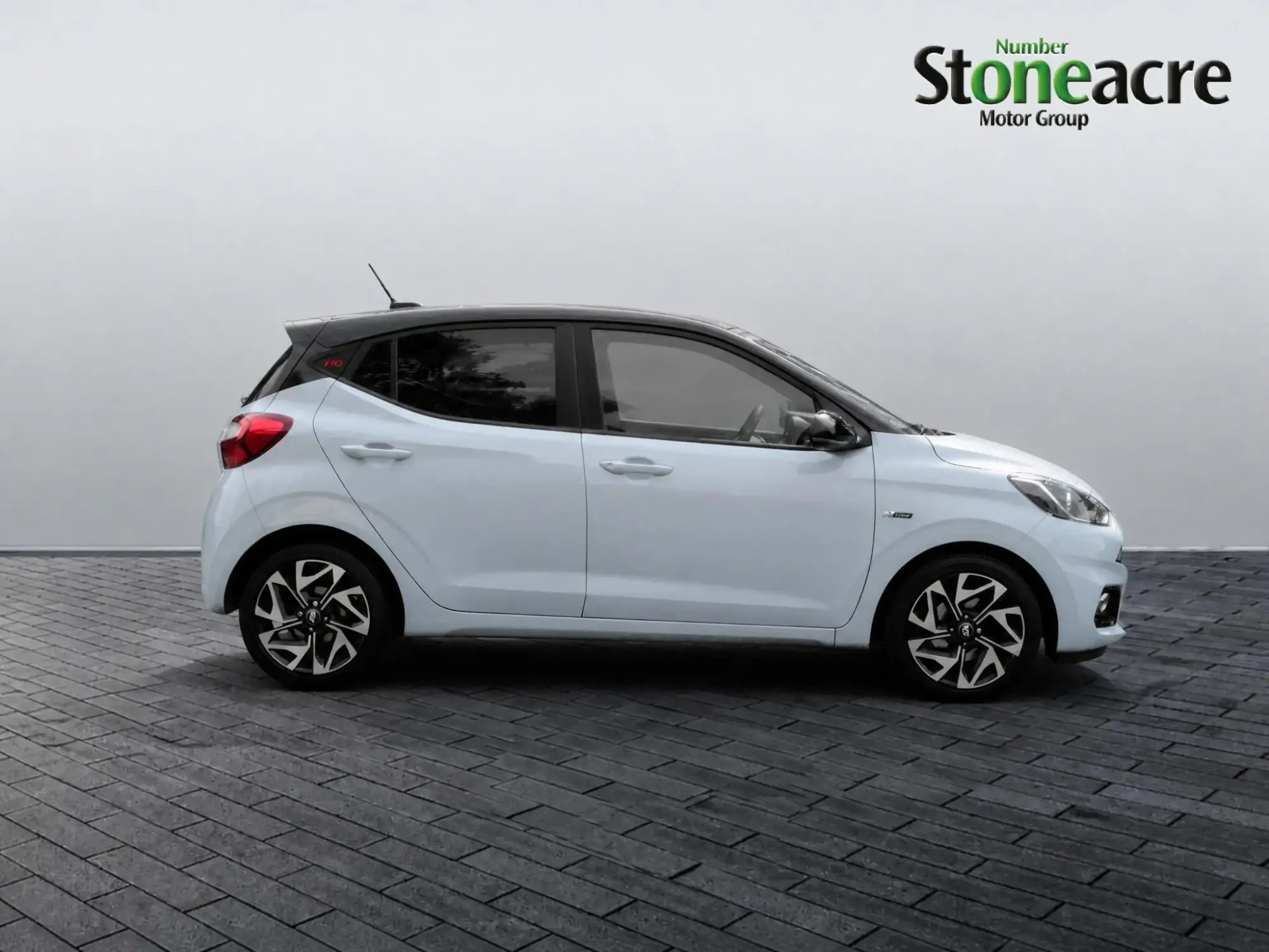 Hyundai i10 Image 2 Hyundai i10 Image 2