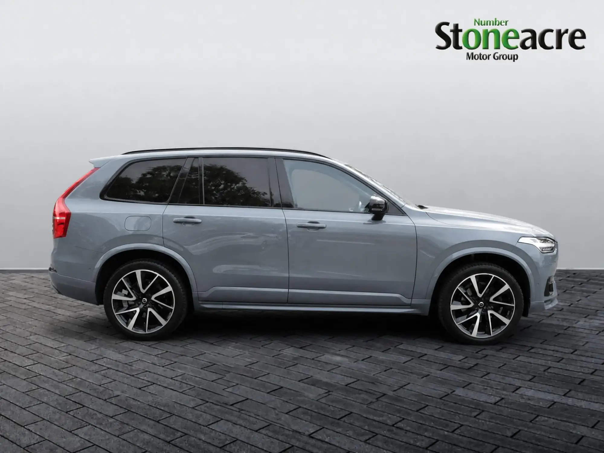 Volvo XC90 Image 2