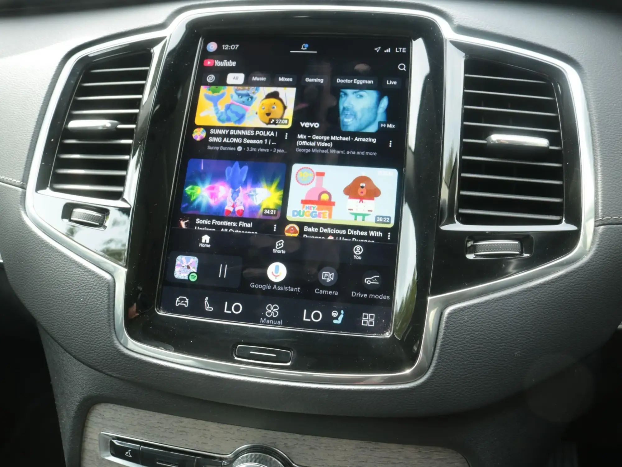 Volvo XC90 Image 25