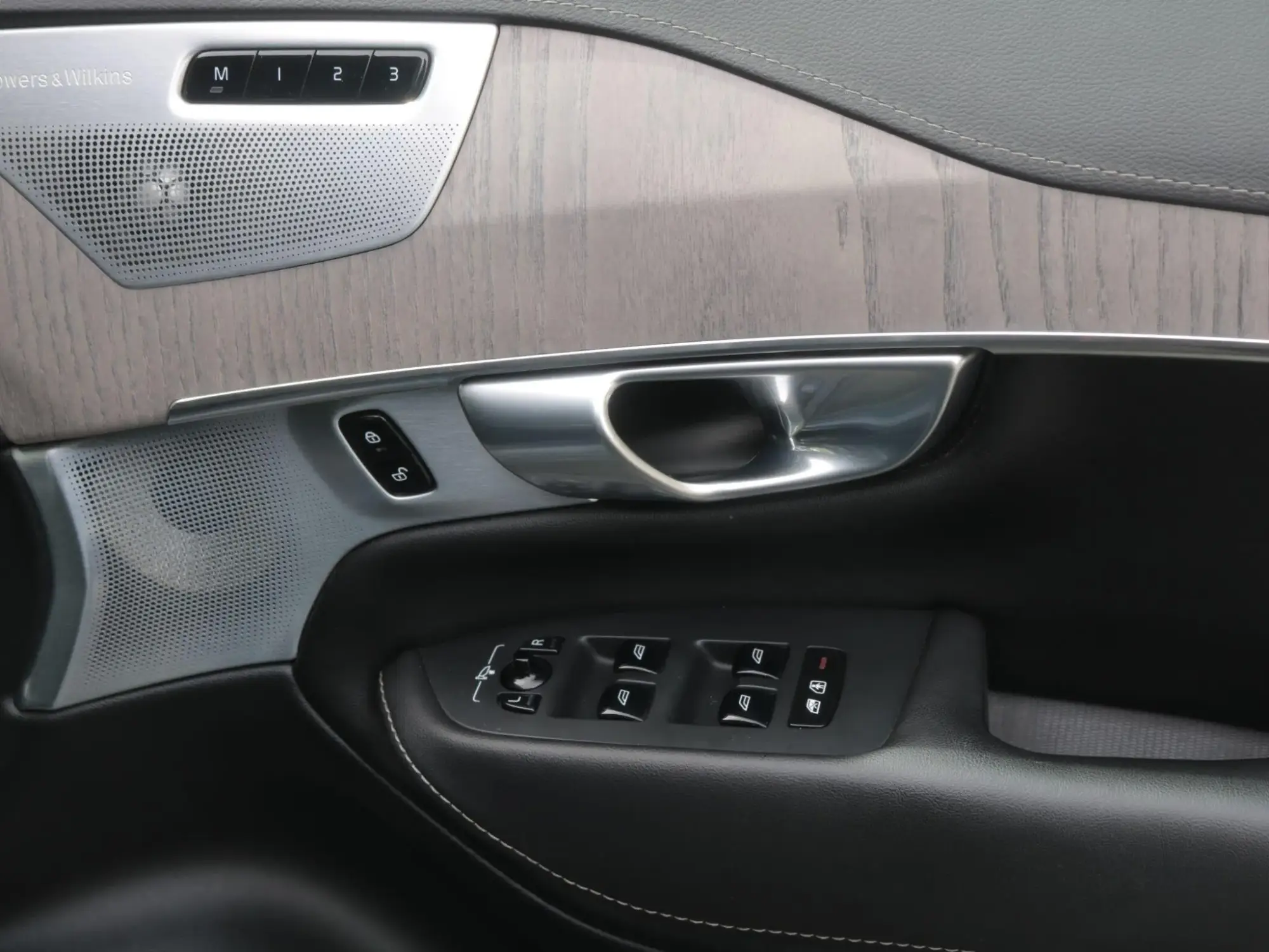Volvo XC90 Image 36
