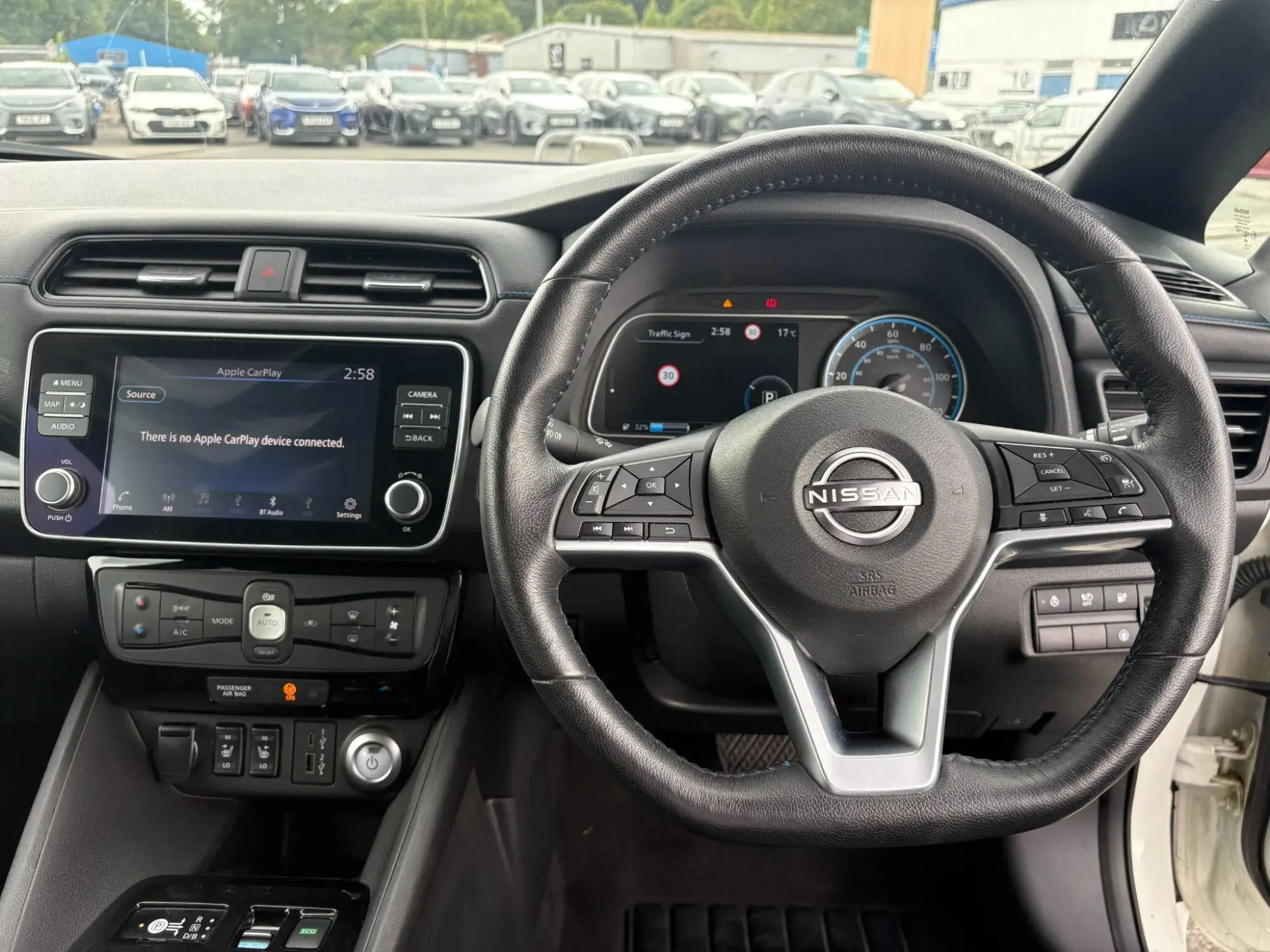 Nissan LEAF Image 11